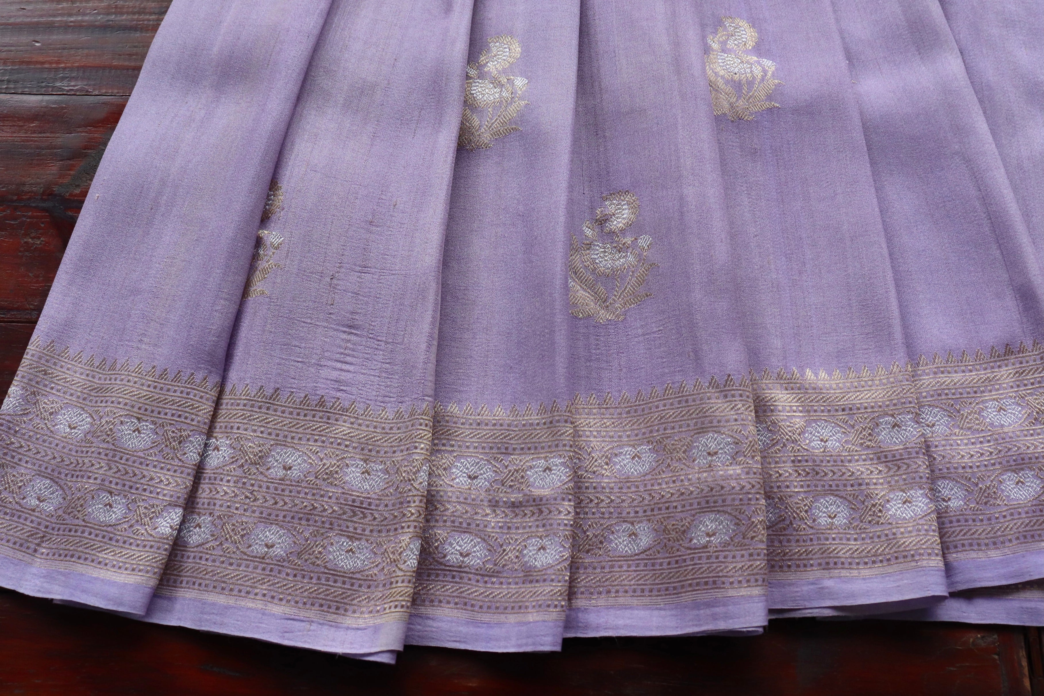 Lilac Guldasta Motif Handwoven Tussar Silk Saree