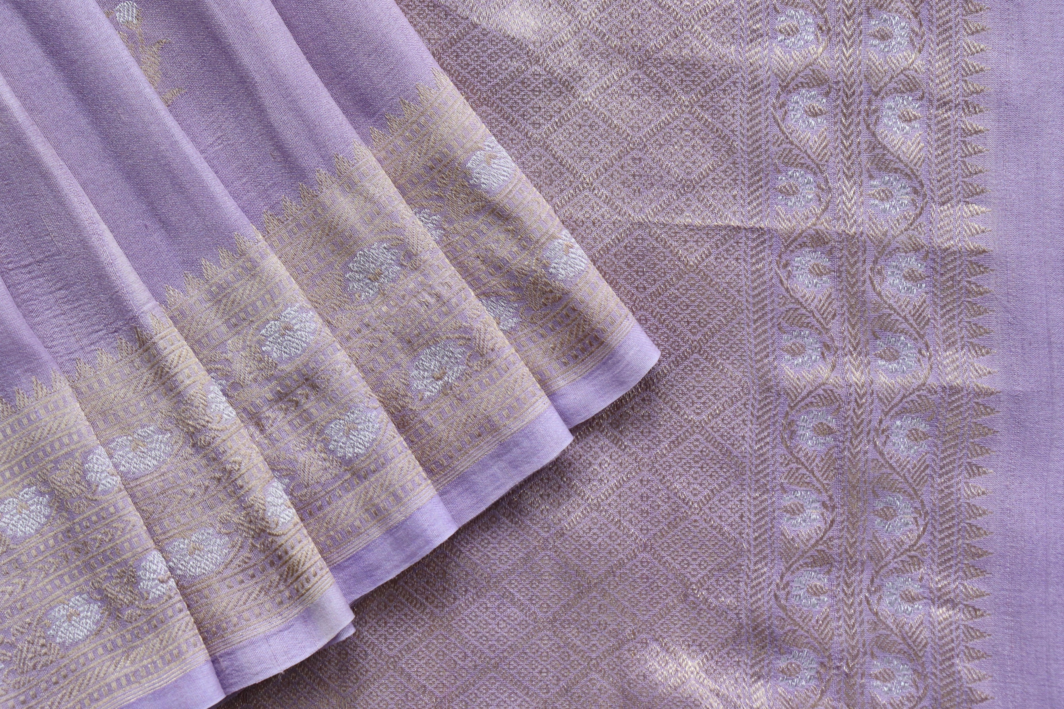 Lilac Guldasta Motif Handwoven Tussar Silk Saree