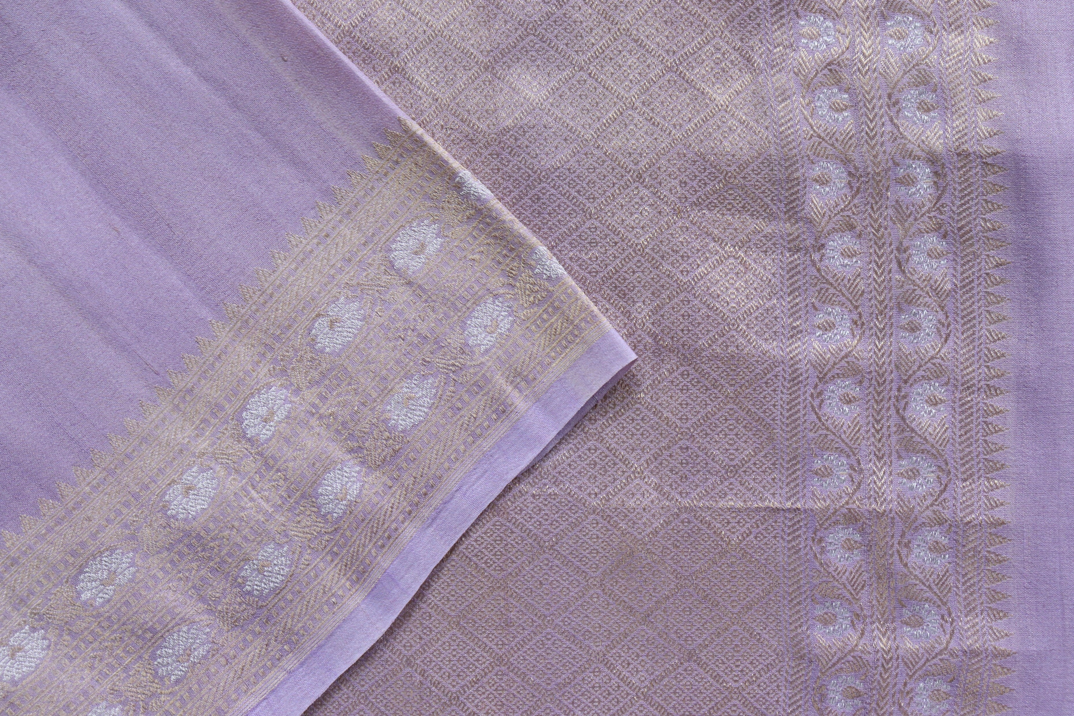 Lilac Guldasta Motif Handwoven Tussar Silk Saree