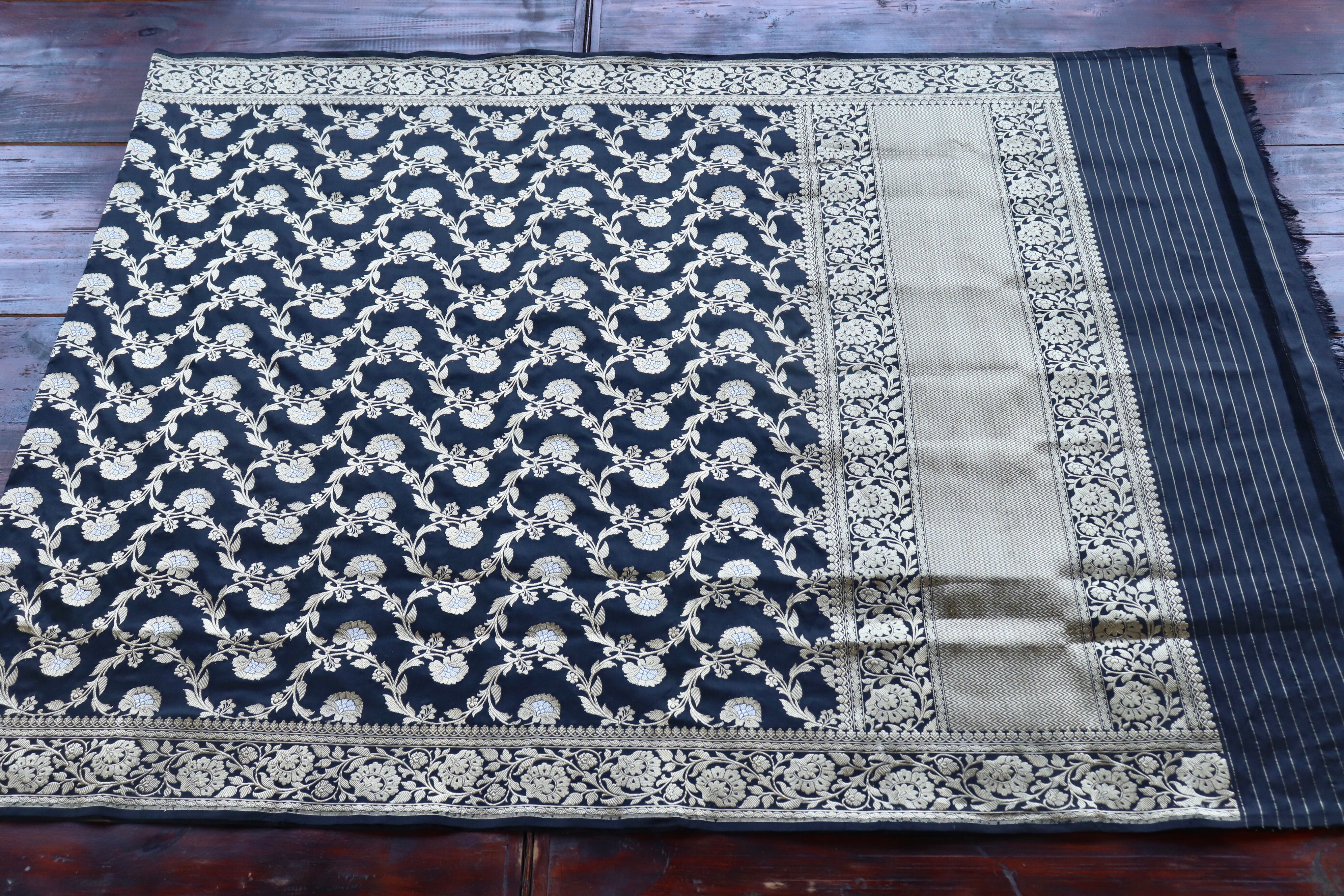 Black Jangla Pure Silk Handloom Banarasi Dupatta