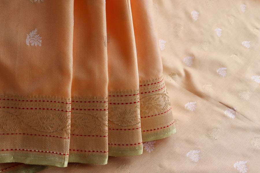 Pallu detail of Light Peach Kadhua Banarasi saree