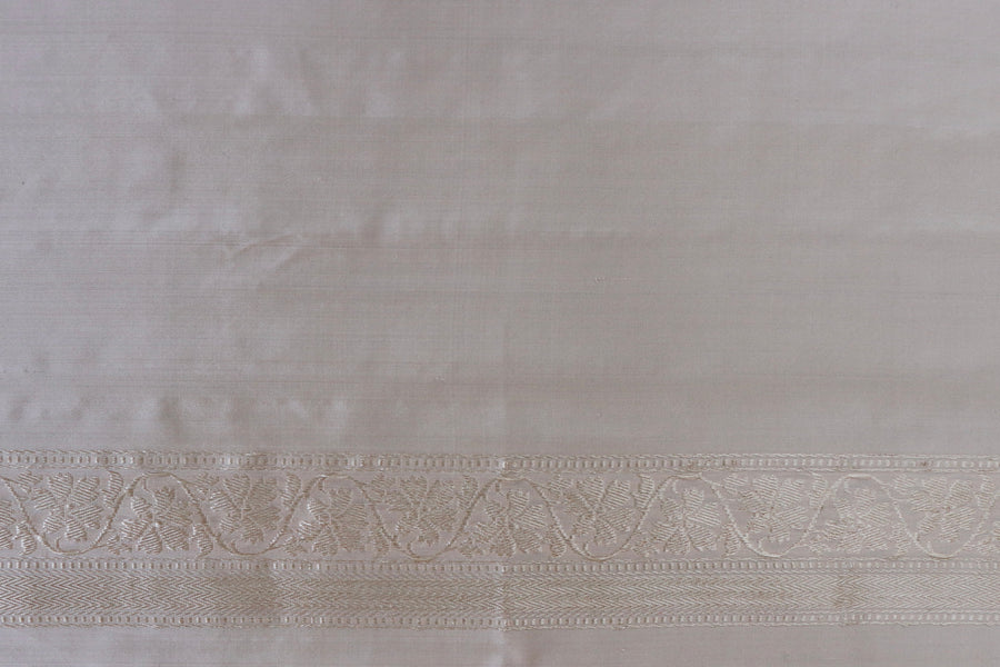 Cream Guldasta Motif Pure Katan Silk Handloom Saree