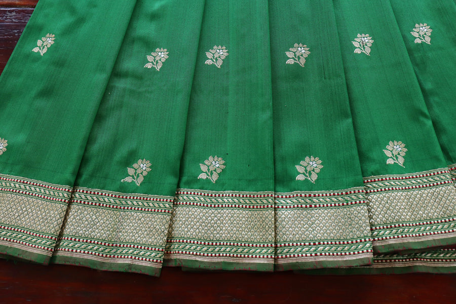 Green Kadhua Motif Pure Silk Banarasi Saree | Stuti Weaves