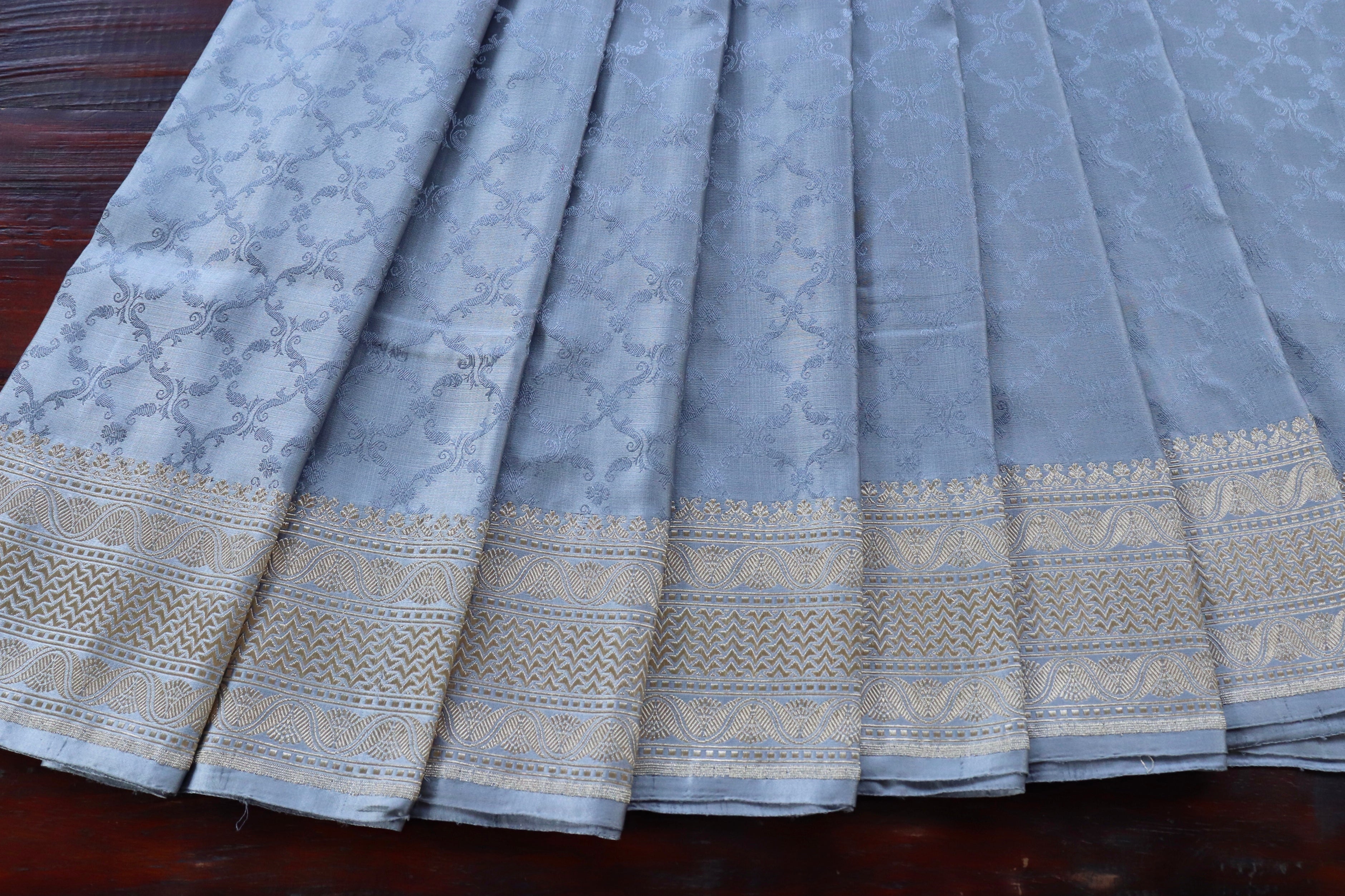 Grey Resham Tanchoi Banarasi Handwoven Silk Saree