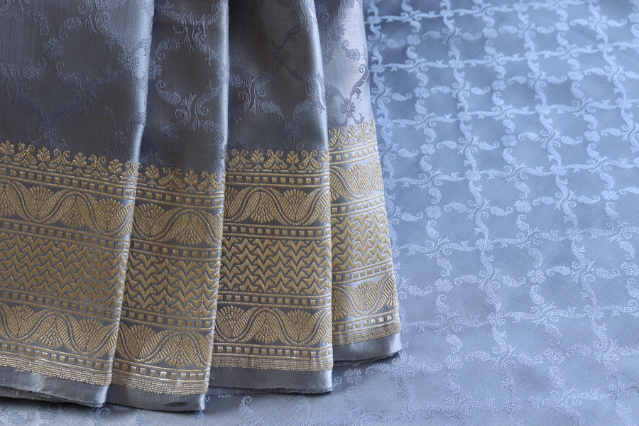 Pallu detail of Grey Resham Tanchoi Banarasi saree