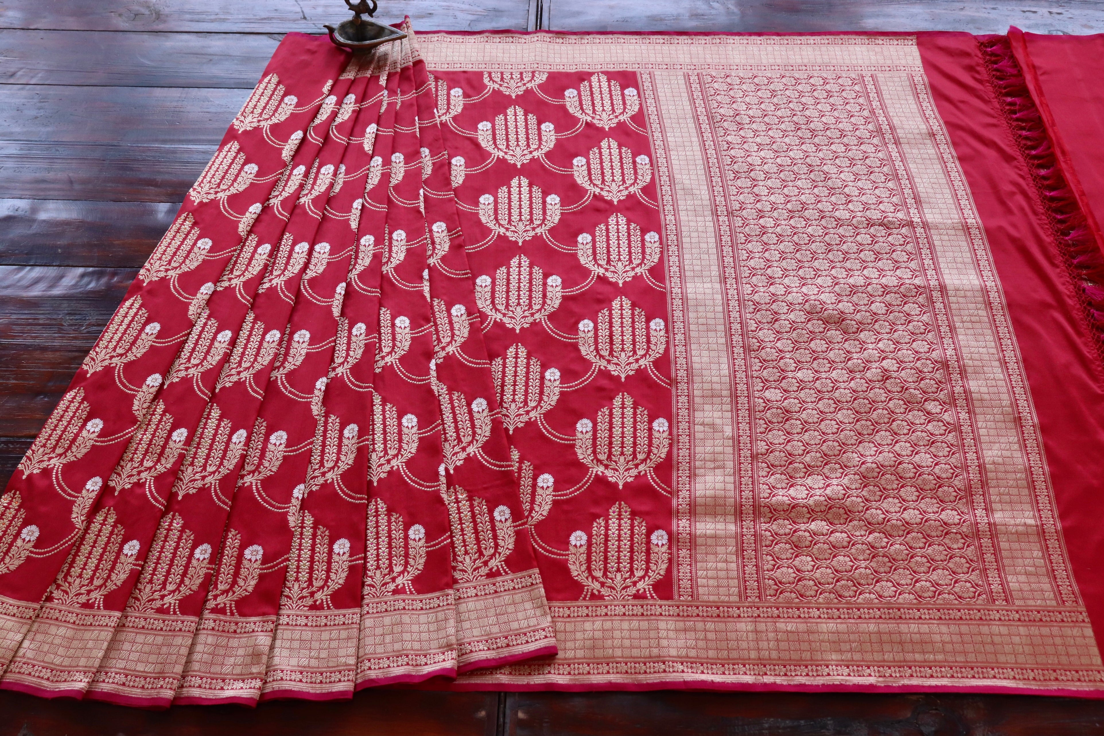 Red Meenadar Pure Silk Handloom Banarasi Jangla Saree