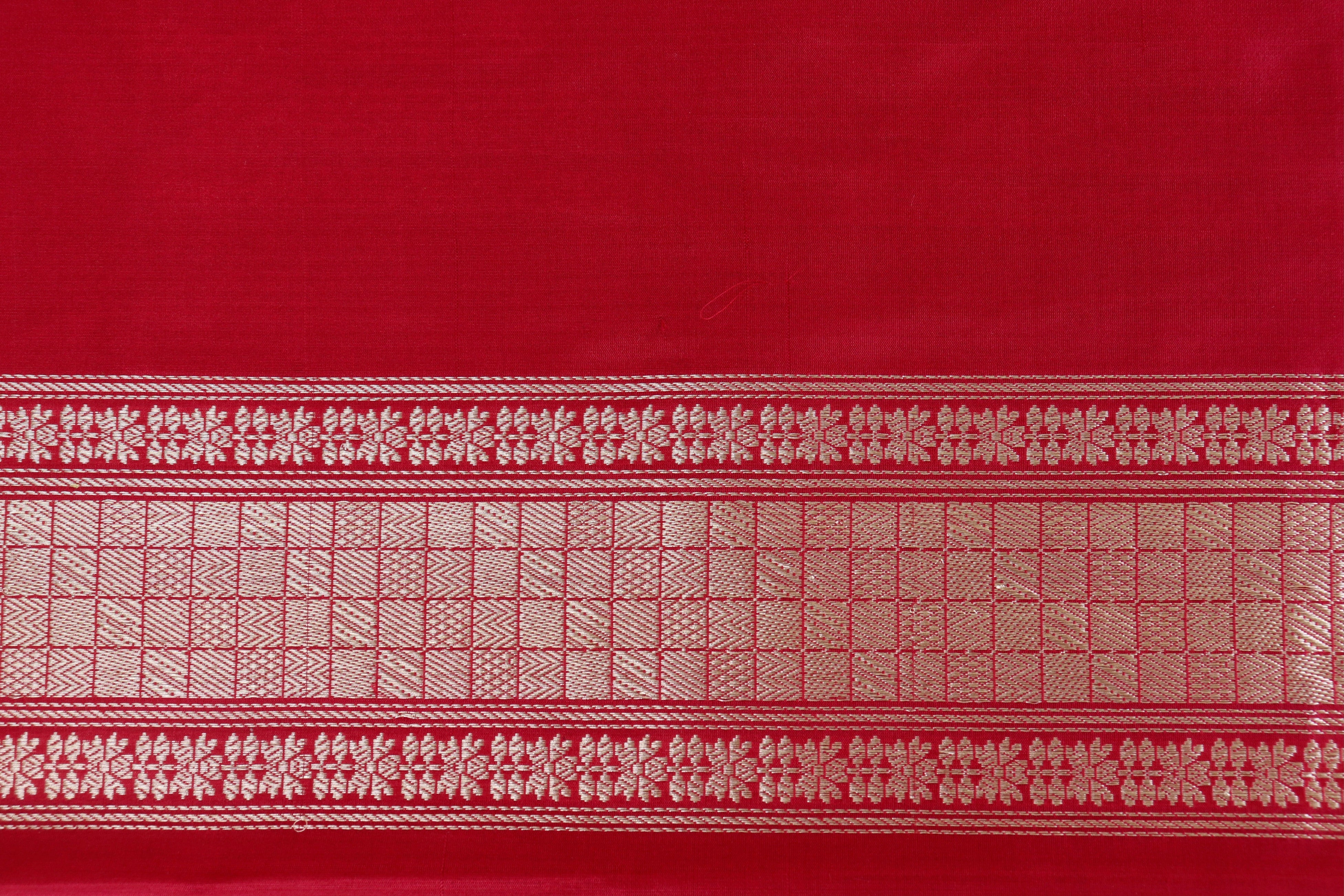 Red Meenadar Pure Silk Handloom Banarasi Jangla Saree