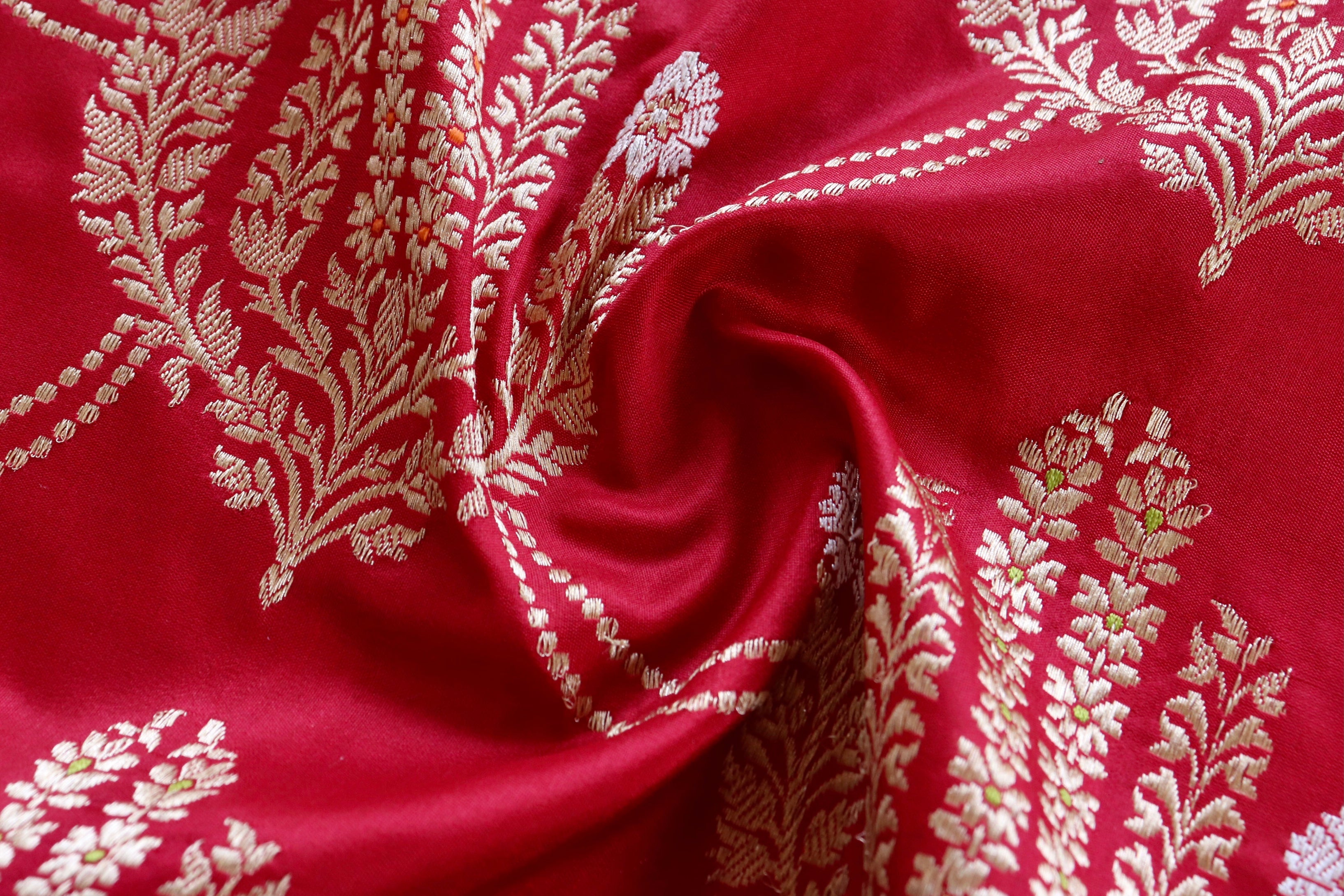 Red Meenadar Pure Silk Handloom Banarasi Jangla Saree