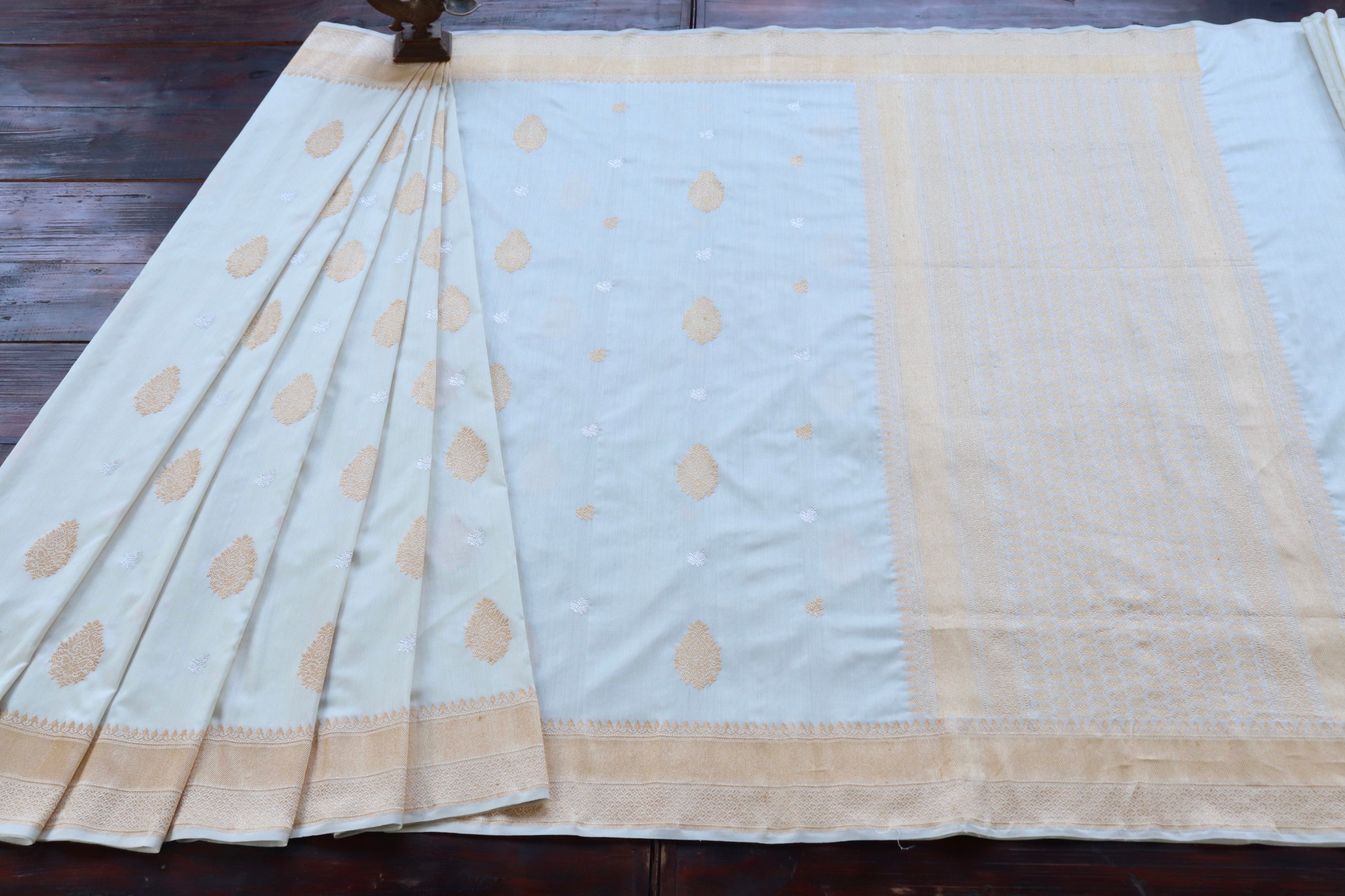 White Sona Rupa Motif Pure Silk Handloom Banarasi Saree