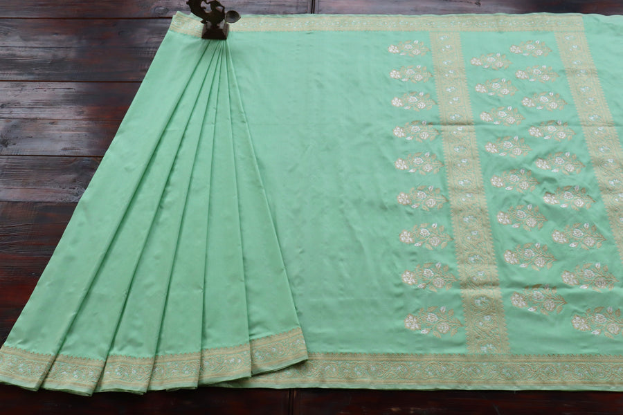Border close-up on Mint Sona Rupa Banarasi saree