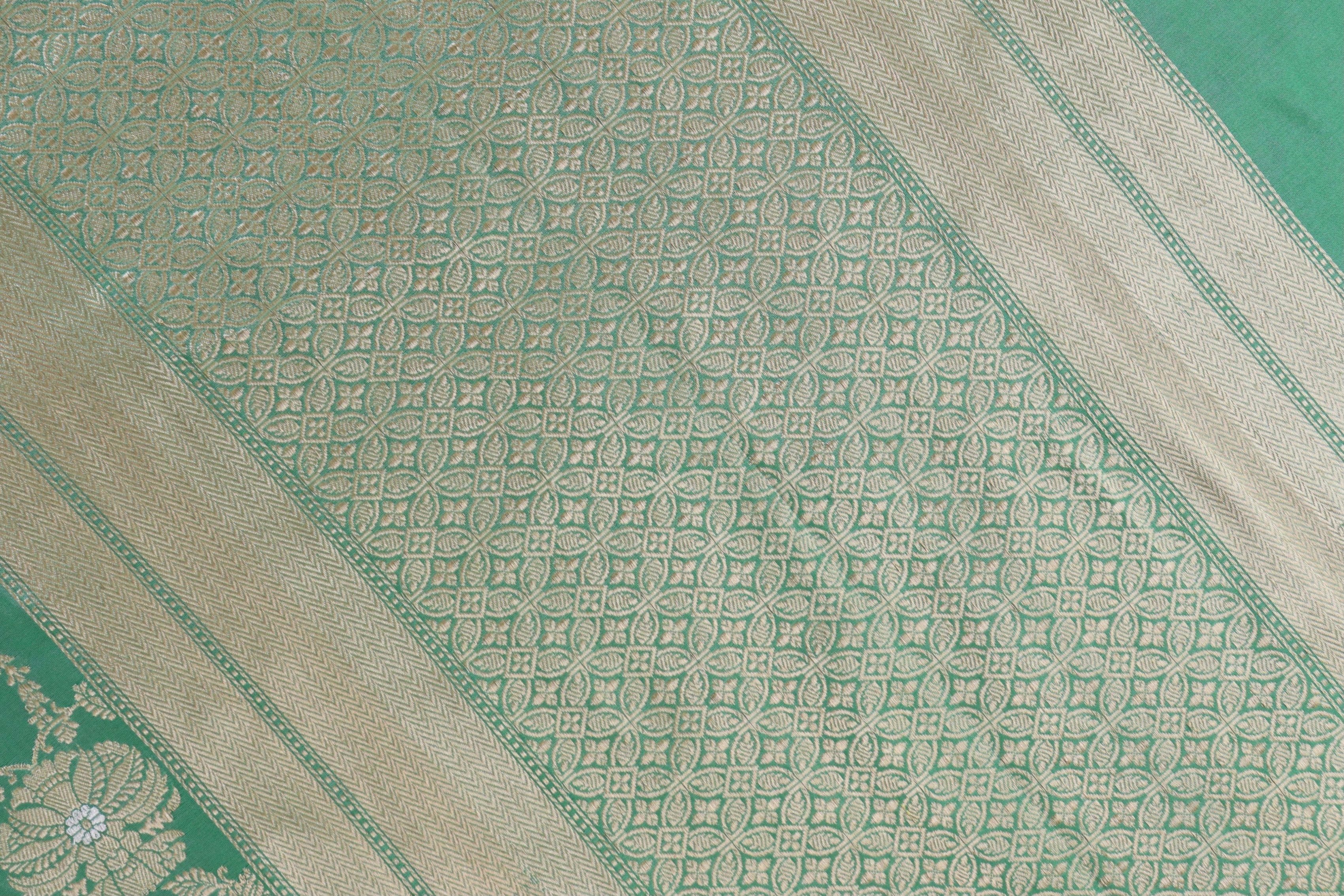 Green Chinar Jangla Pure Silk Handloom Banarasi Saree