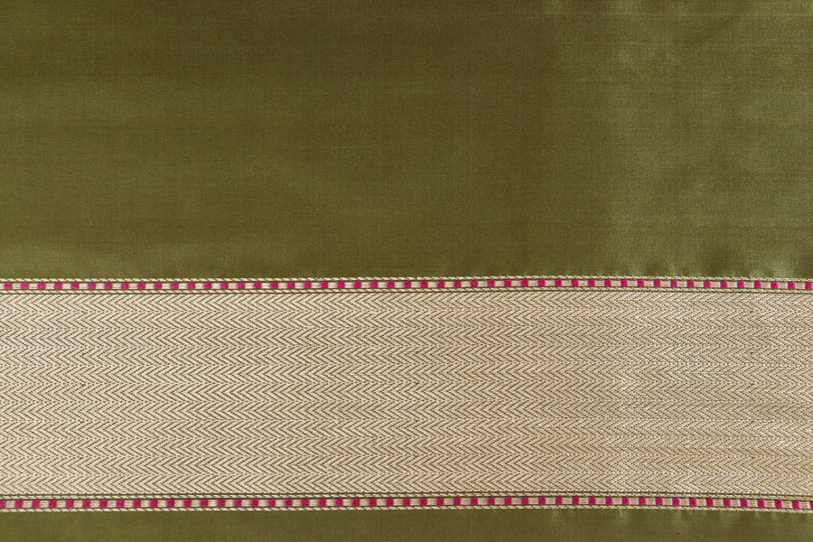 Maroon & Green Butterfly Resham Handwoven Banarasi Tanchoi Silk Saree