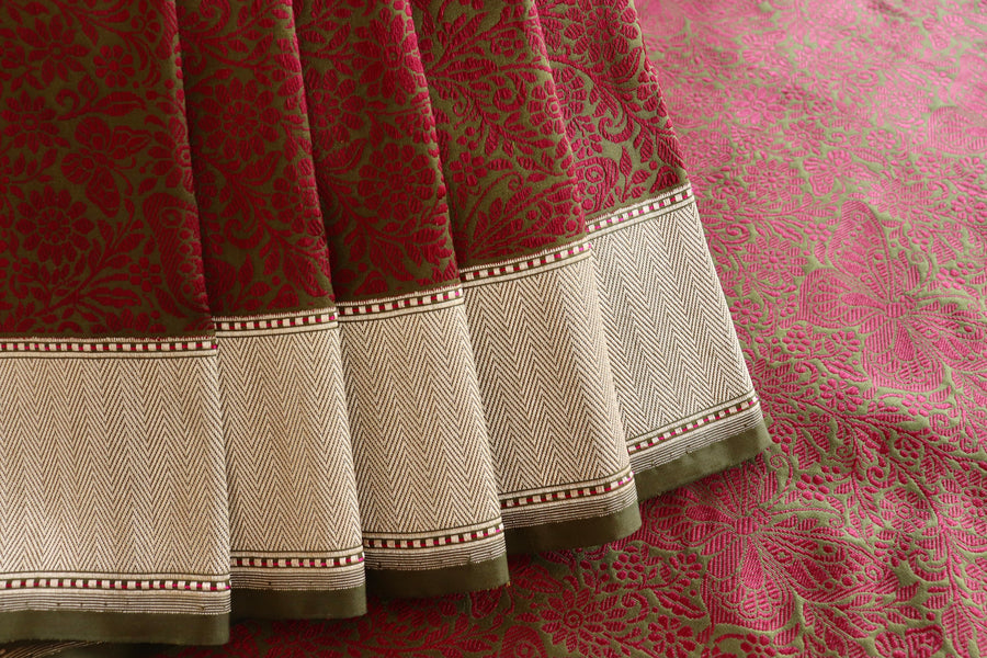 Maroon & Green Butterfly Resham Handwoven Banarasi Tanchoi Silk Saree