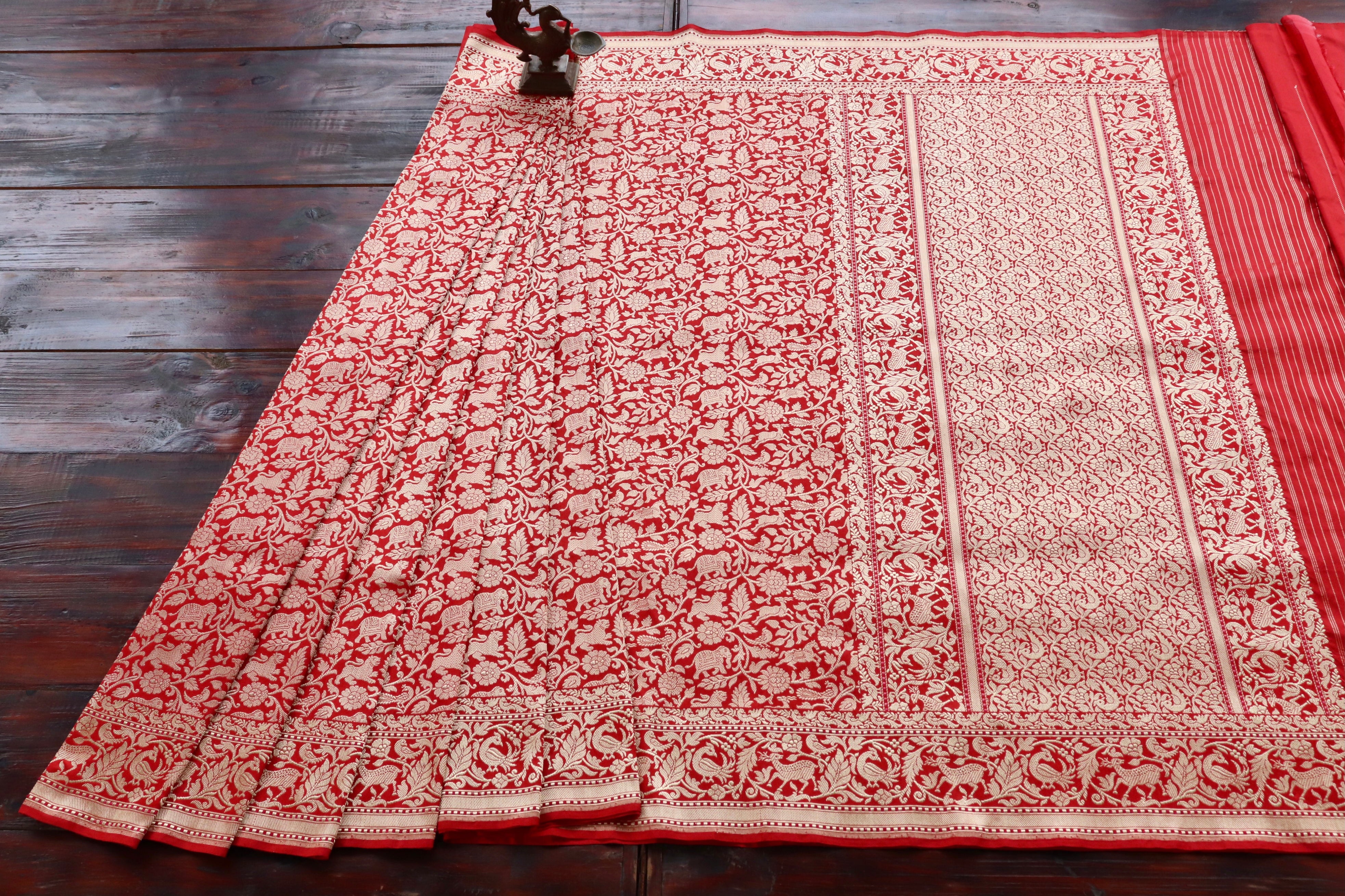 Red Tanchoi Shikargah Pure Silk Handloom Banarasi Saree