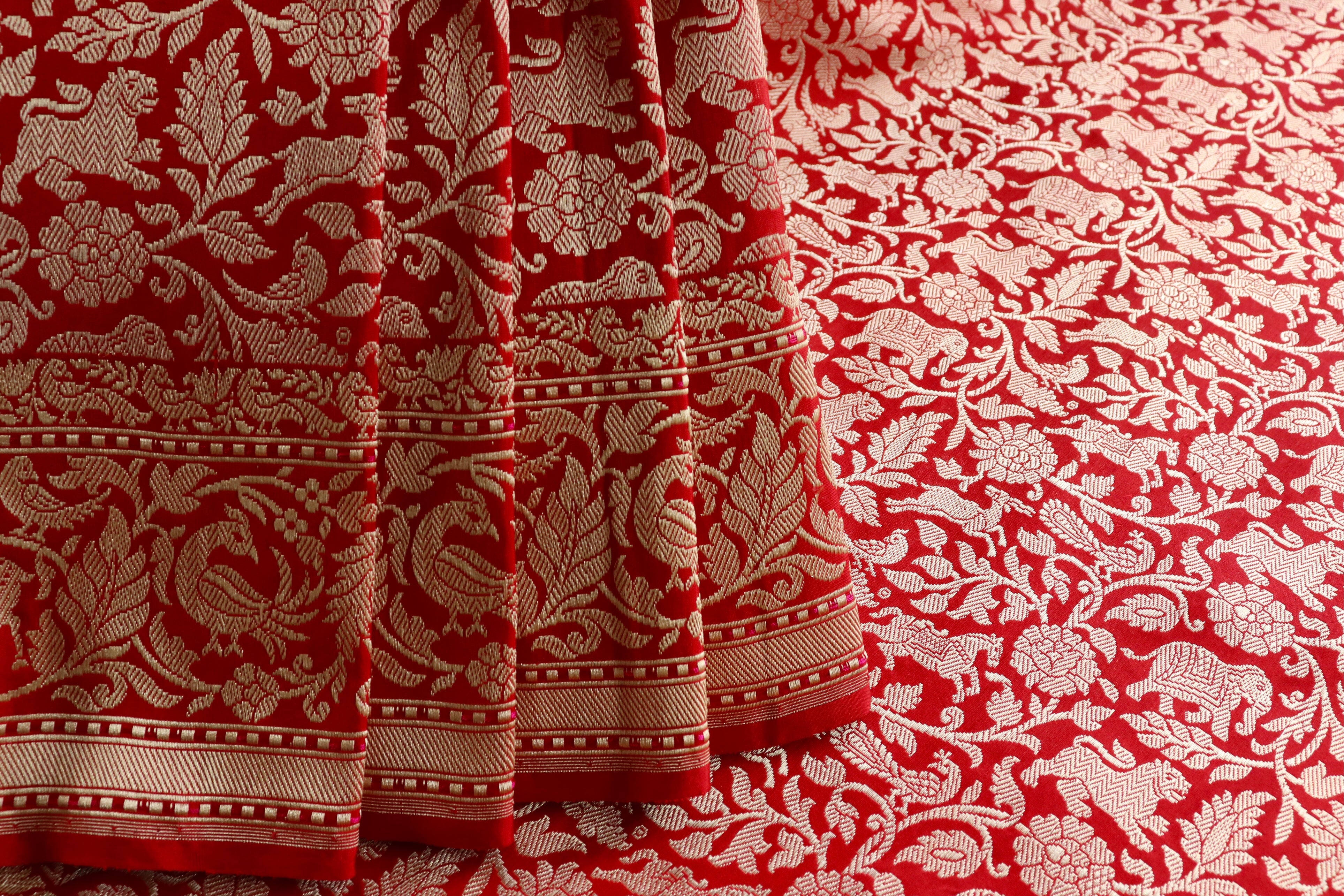 Red Tanchoi Shikargah Pure Silk Handloom Banarasi Saree