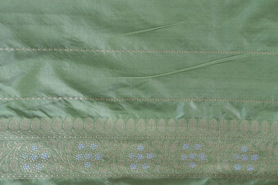 Ivory & Green Tanchoi Pure Silk Handloom Banarsi Saree