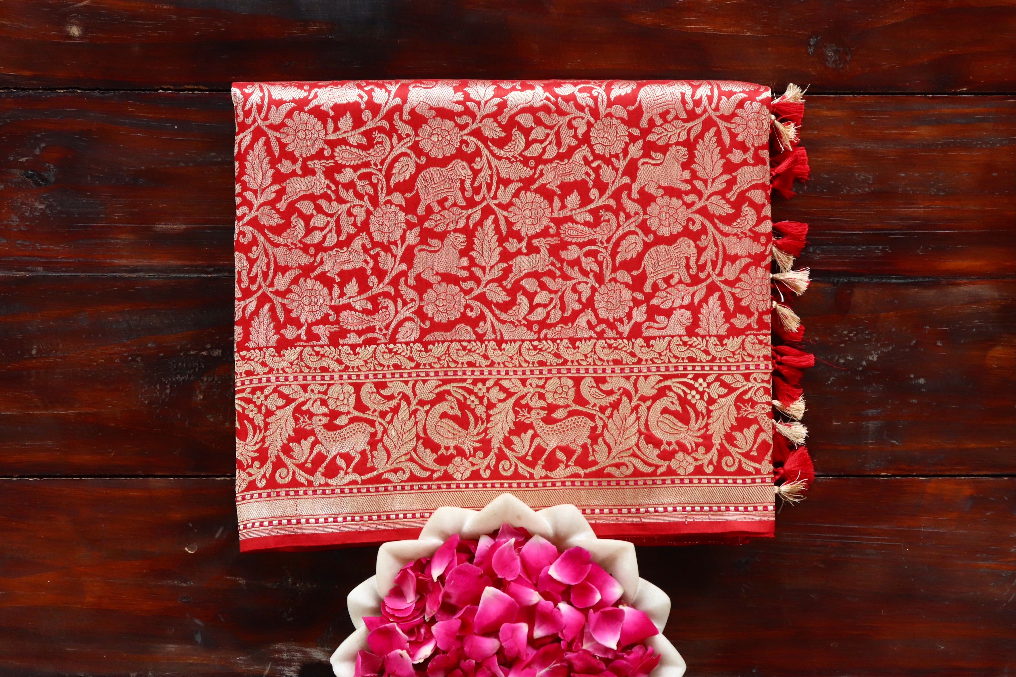 Red Tanchoi Shikargah Pure Silk Handloom Banarasi Saree