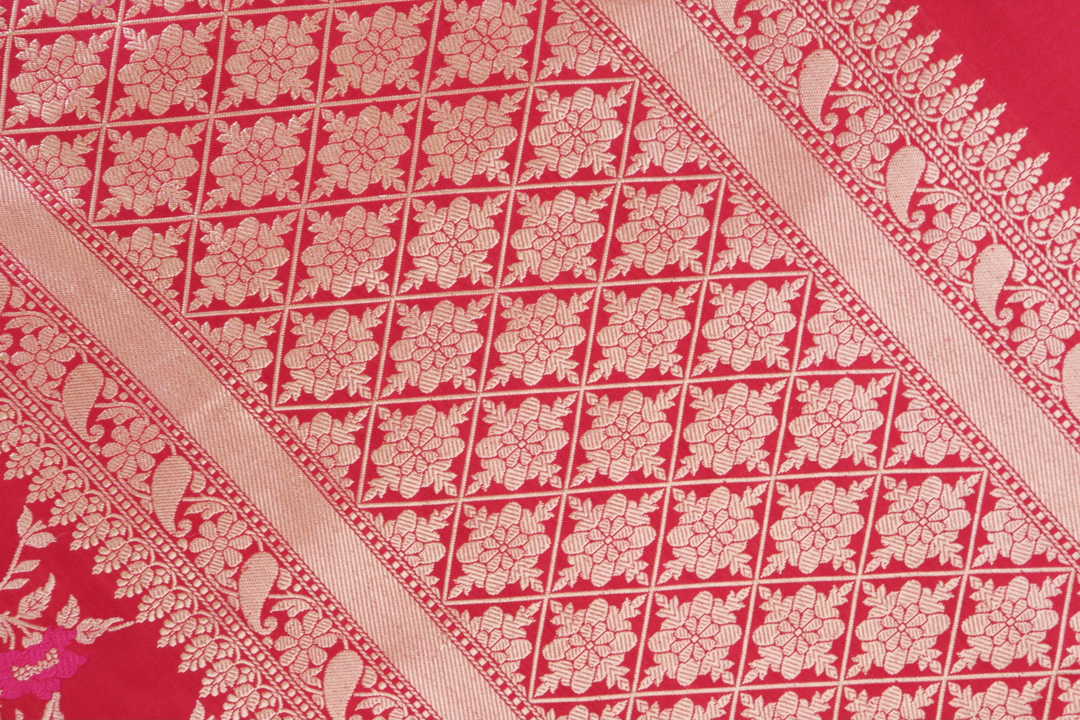 Red Meenadar Pure Silk Handloom Banarasi Jangla Saree