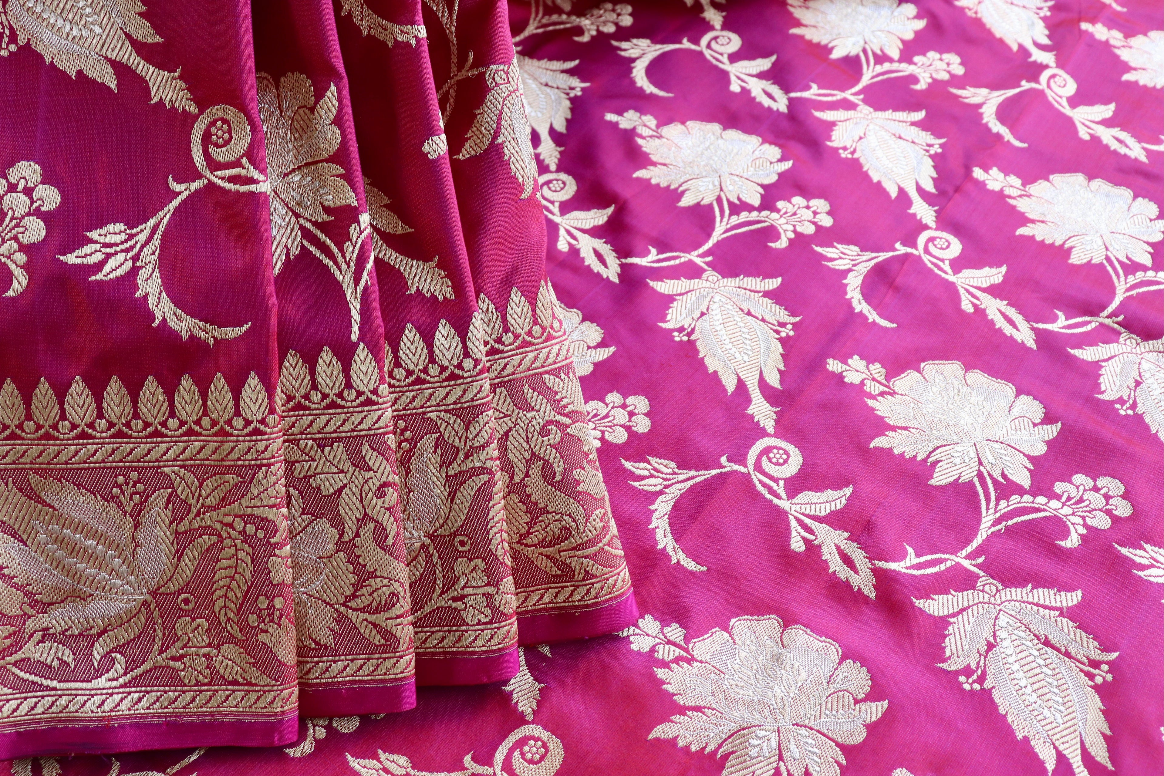 Raspberry Chinar Jangla Pure Silk Handloom Banarasi Saree