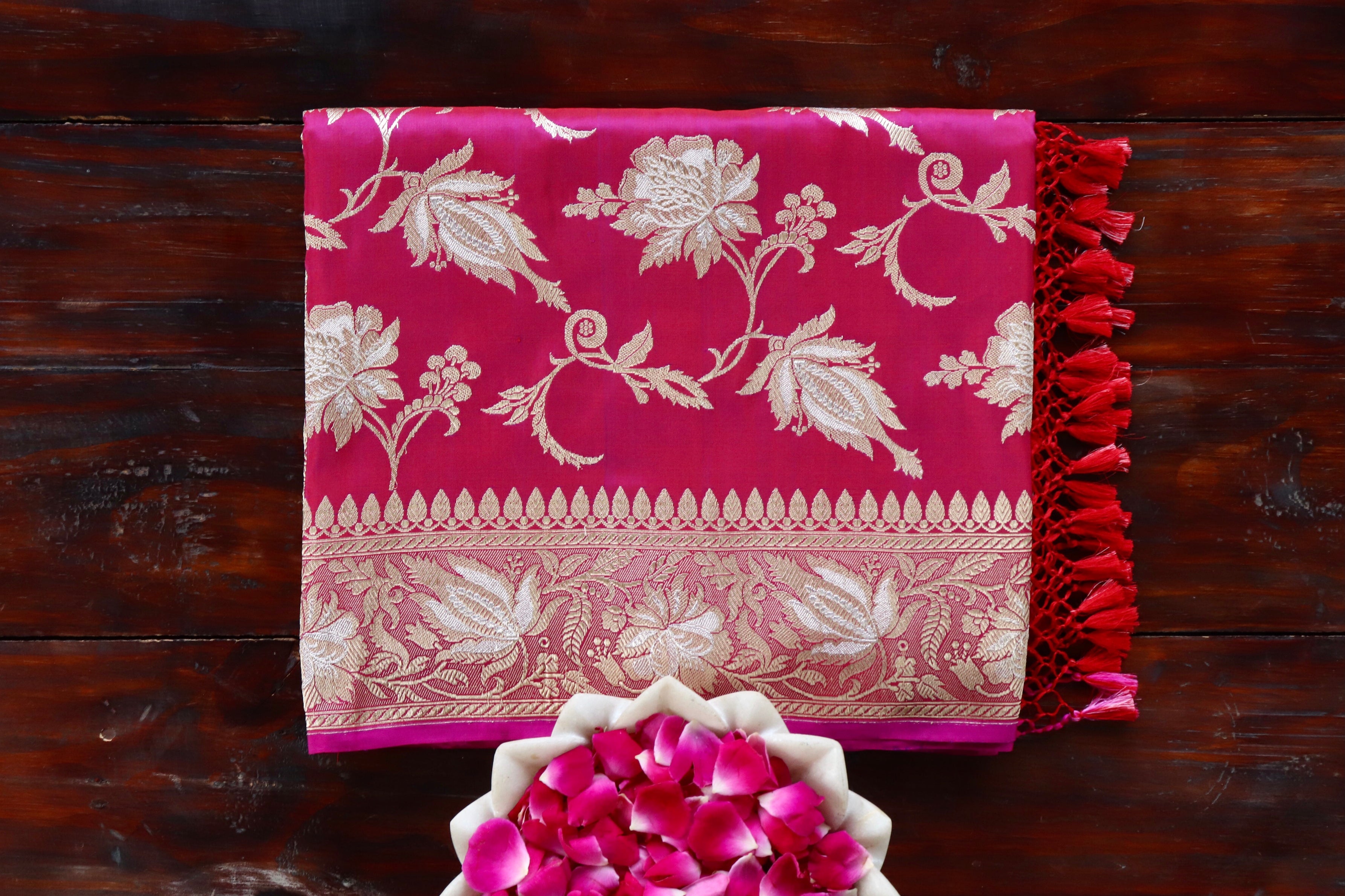 Raspberry Chinar Jangla Pure Silk Handloom Banarasi Saree