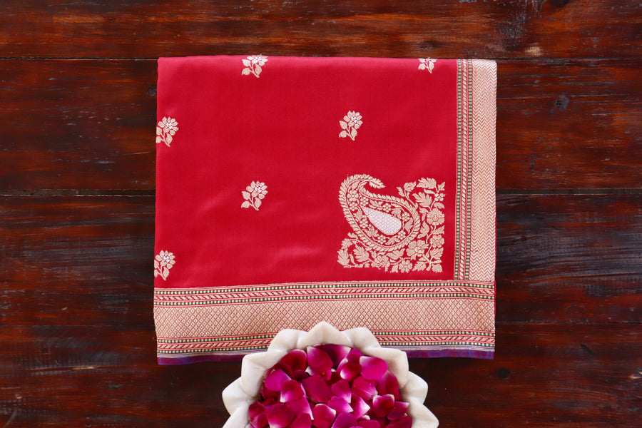 Red handloom Banarsi saree with kadhua motifs in pure silk