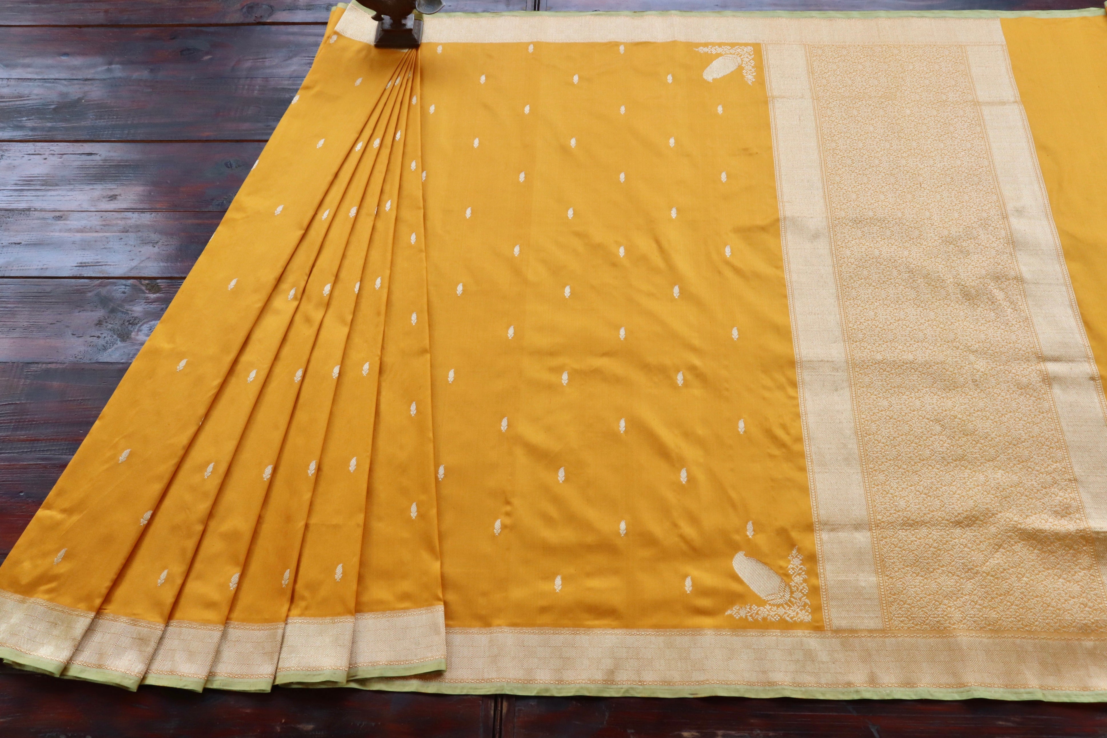 Yellow Kairy Kuniya Pure Silk Handloom Banarasi Saree