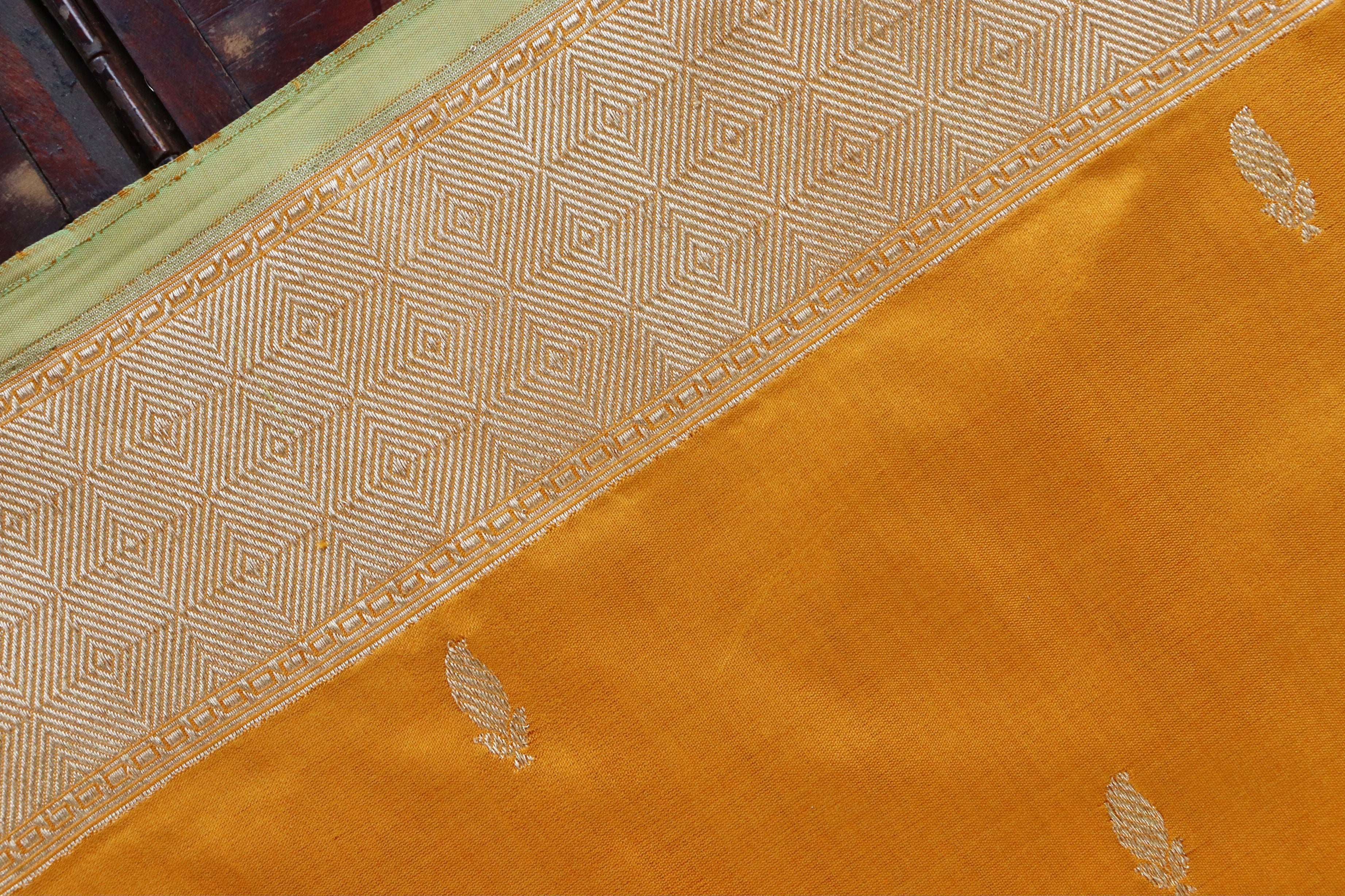 Yellow Kairy Kuniya Pure Silk Handloom Banarasi Saree