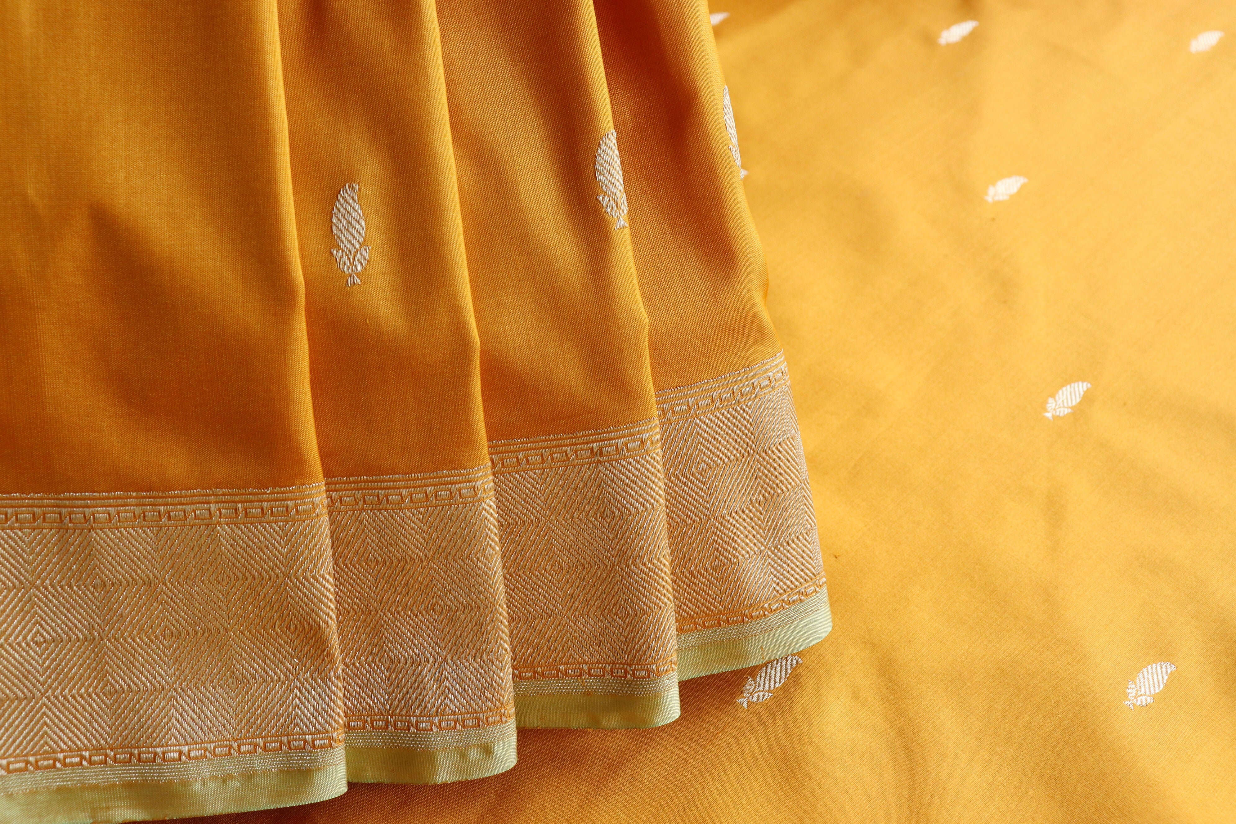 Yellow Kairy Kuniya Pure Silk Handloom Banarasi Saree