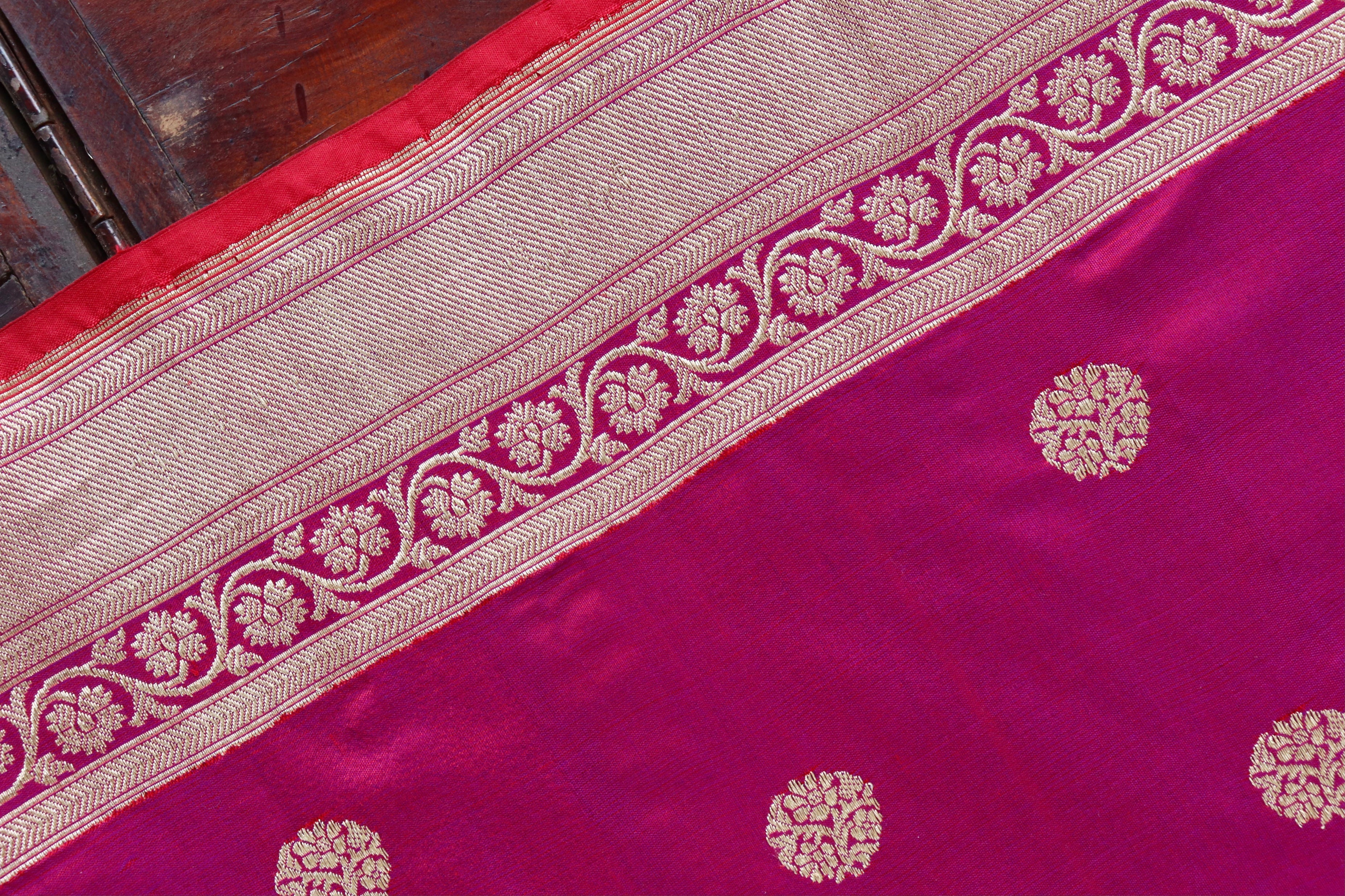 Magenta Ginnie Motif Pure Silk Handloom Banarasi Saree