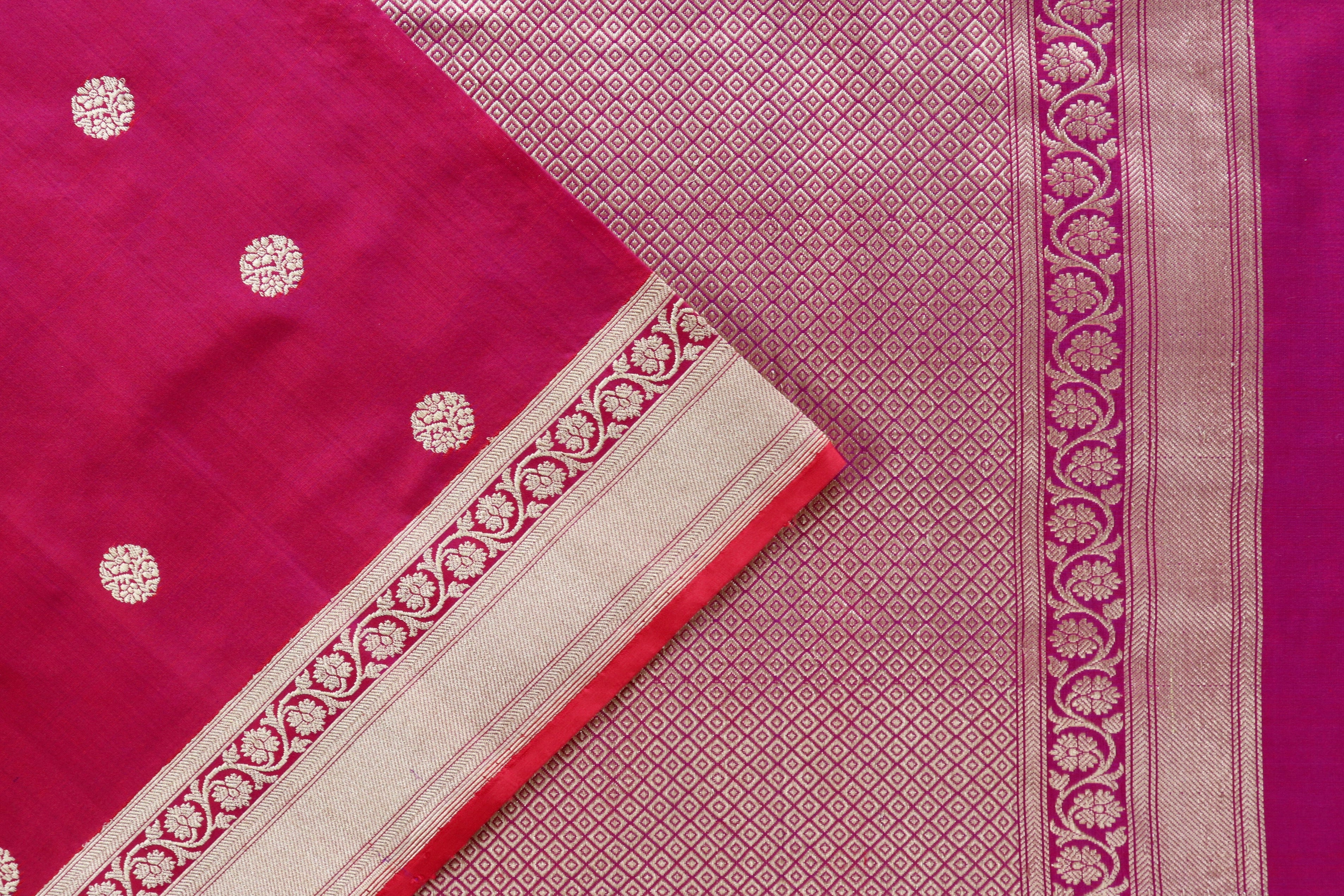 Magenta Ginnie Motif Pure Silk Handloom Banarasi Saree