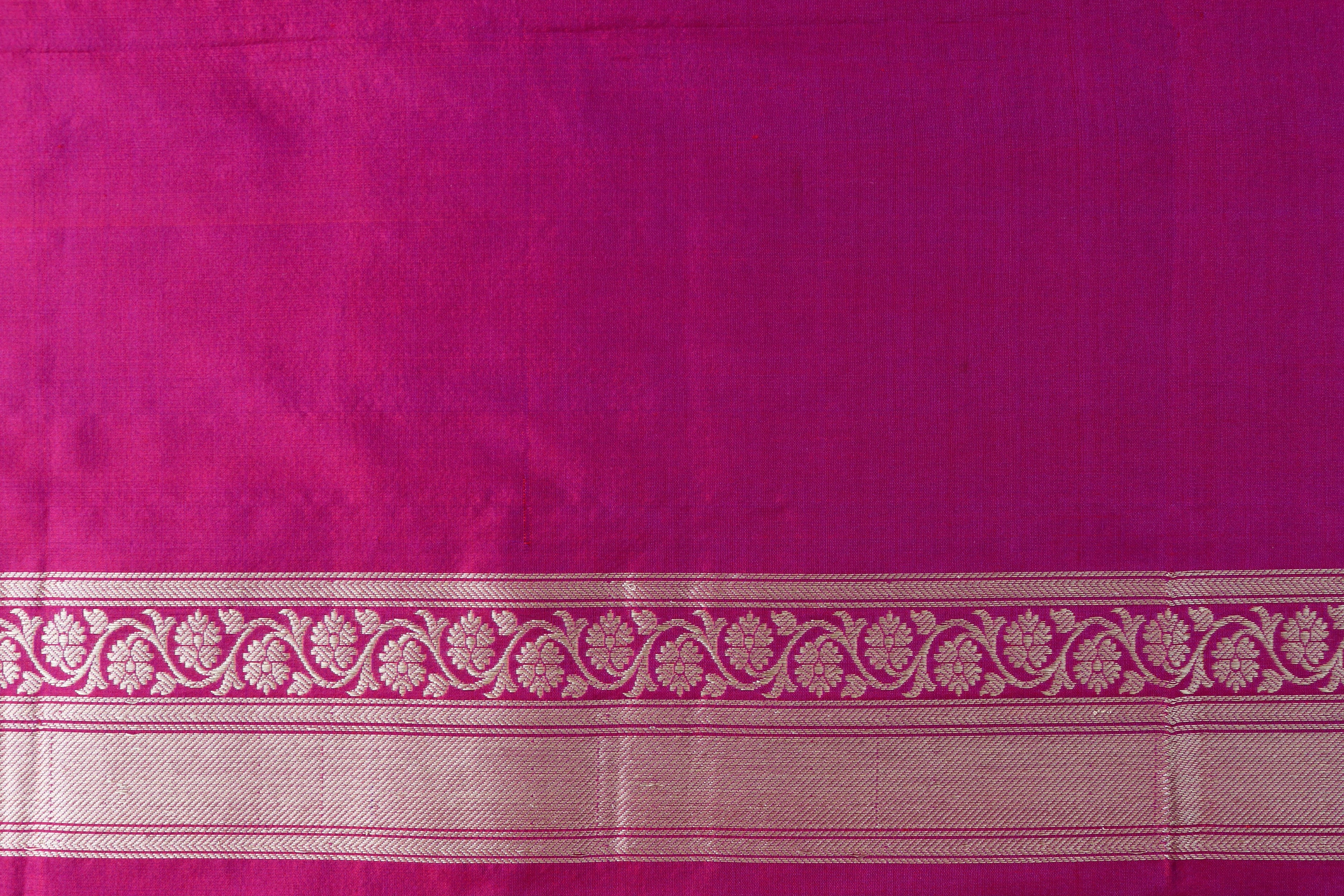 Magenta Ginnie Motif Pure Silk Handloom Banarasi Saree