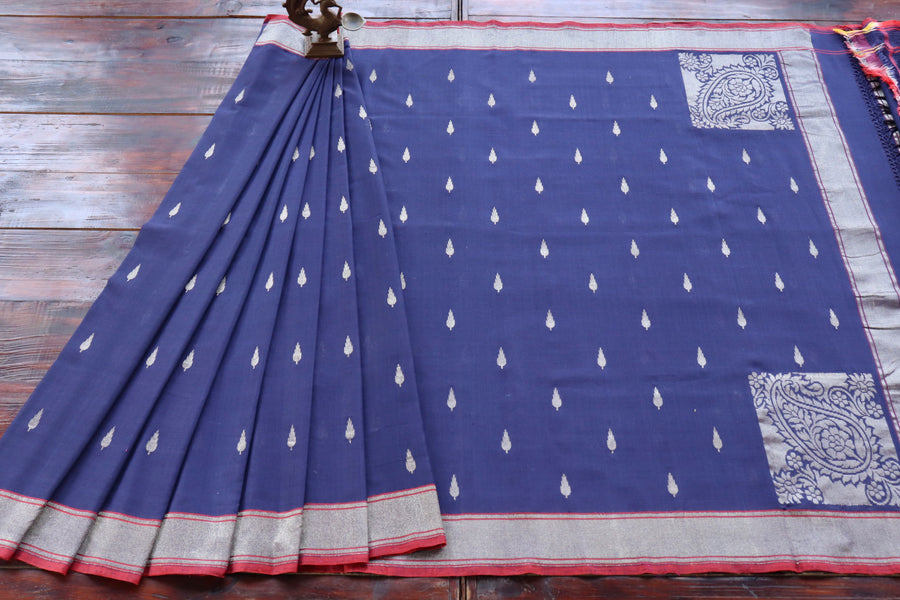 Border close-up on Neelambari zari cotton Banarasi saree