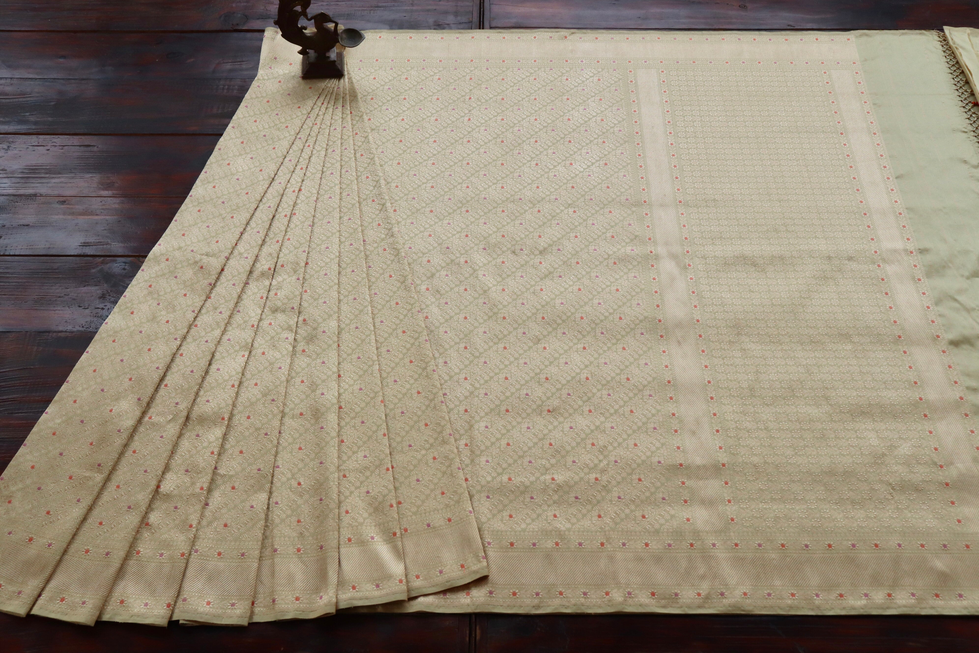 Cream Meenadar Adda Tanchoi Pure Silk Handloom Banarasi Saree