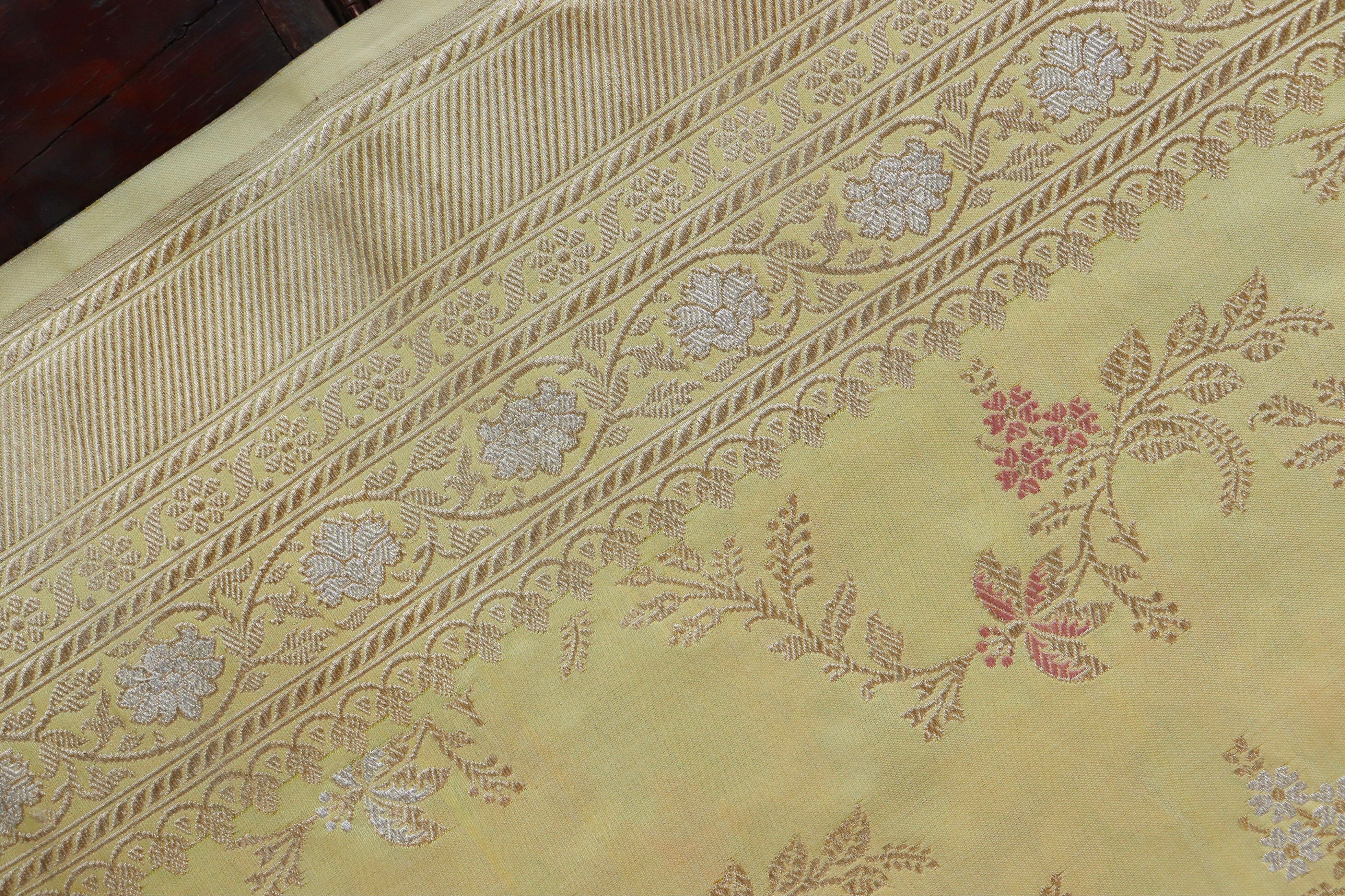 Lemon Gulab Jangla Pure Silk Handloom Banarasi Saree