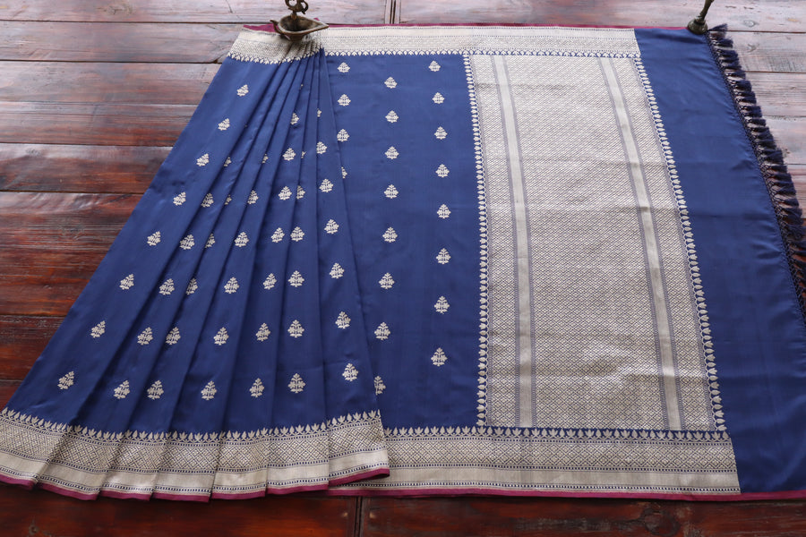 Navy Blue Leaf Motif Handloom Banarasi Silk Saree