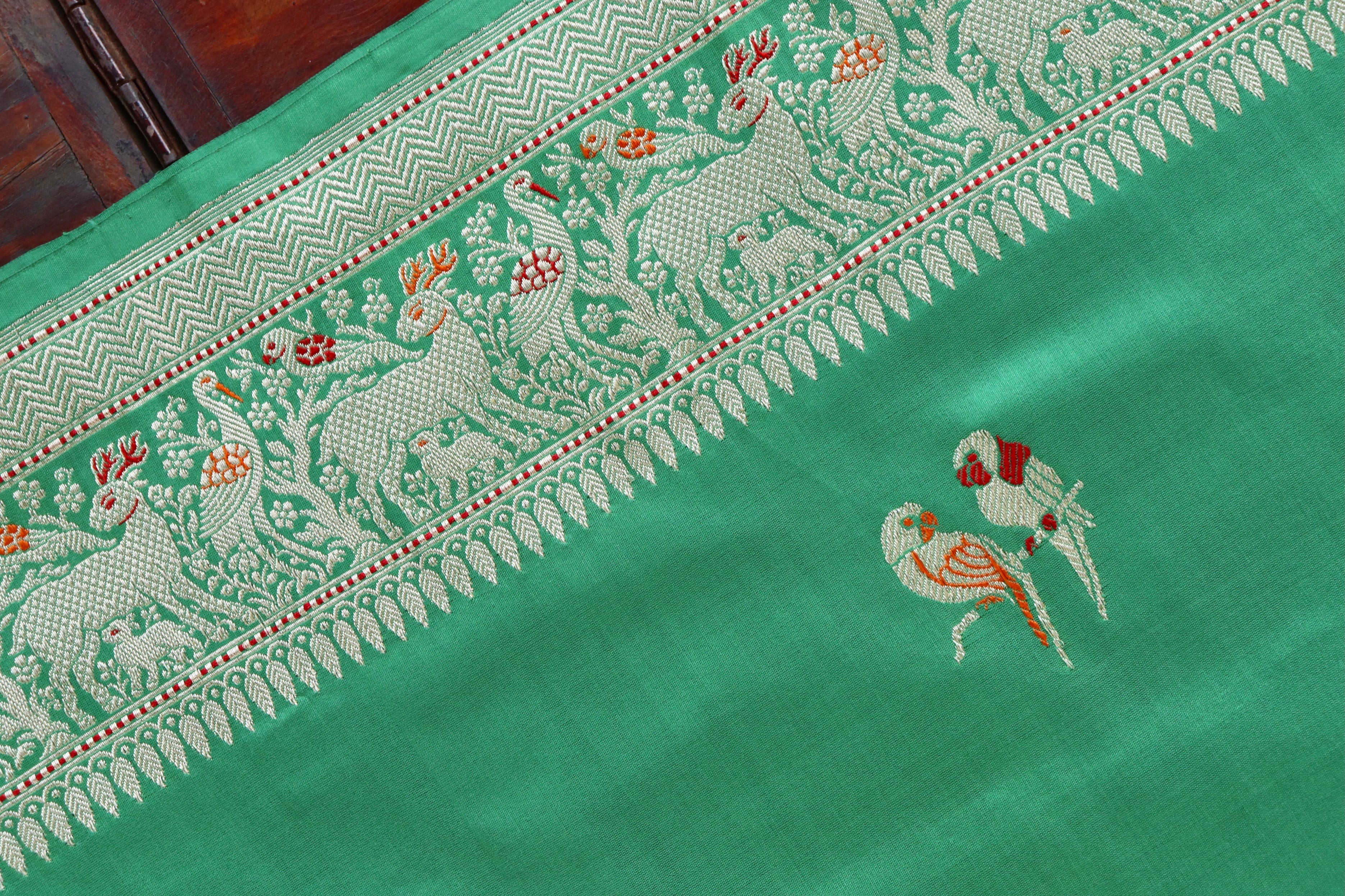 Light Green Bird Motif Pure Silk Handloom Banarasi Saree