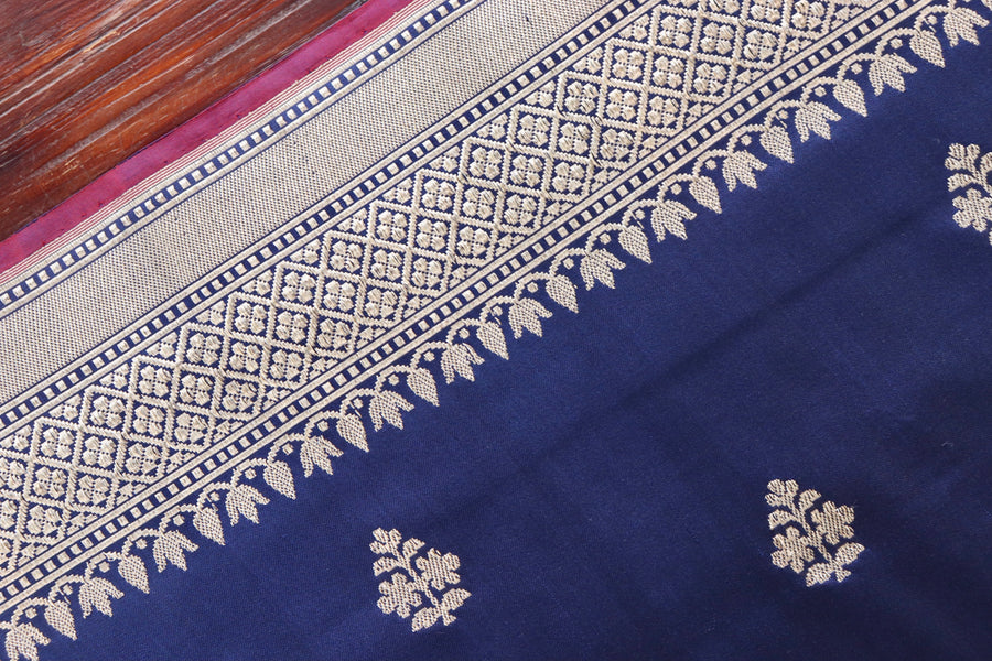 Navy Blue Leaf Motif Handloom Banarasi Silk Saree