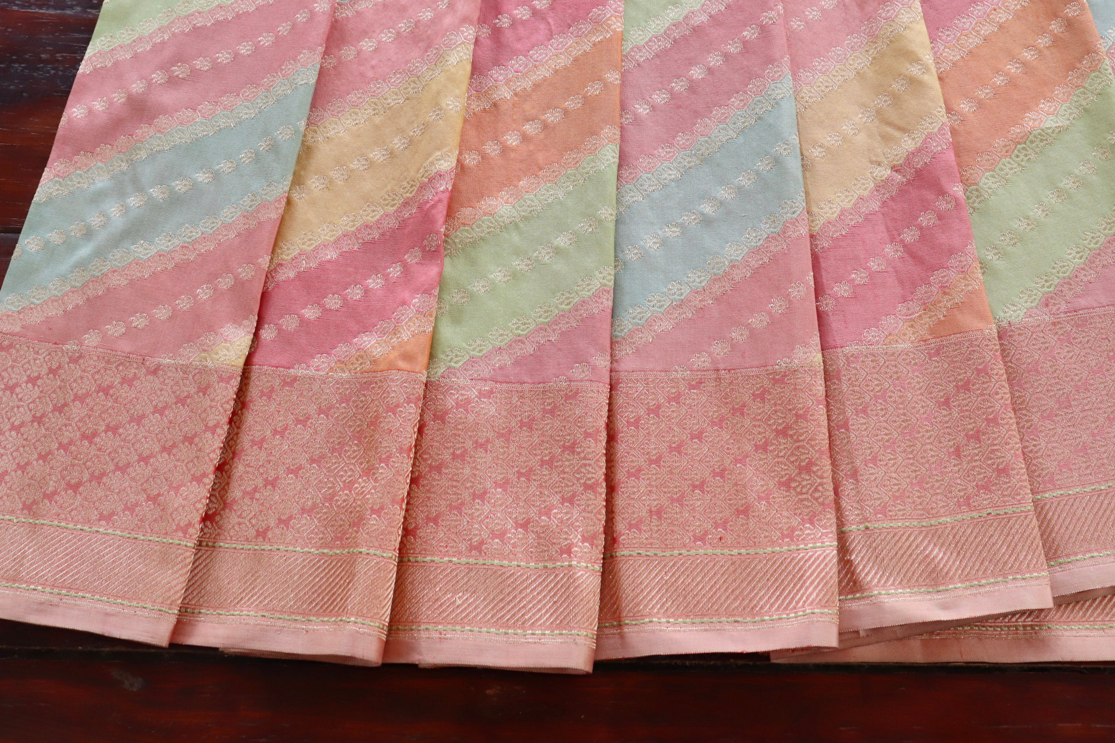 Multicolor Banarasi Rangkaat Pure Silk Handloom Saree