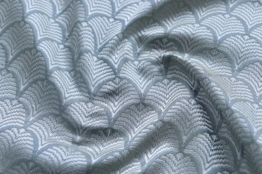 Aanchal motif on Grey Tanchoi Banarasi saree
