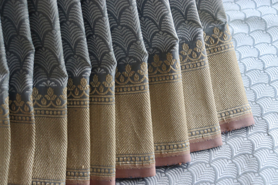 Pallu detail of Grey Tanchoi Banarasi saree