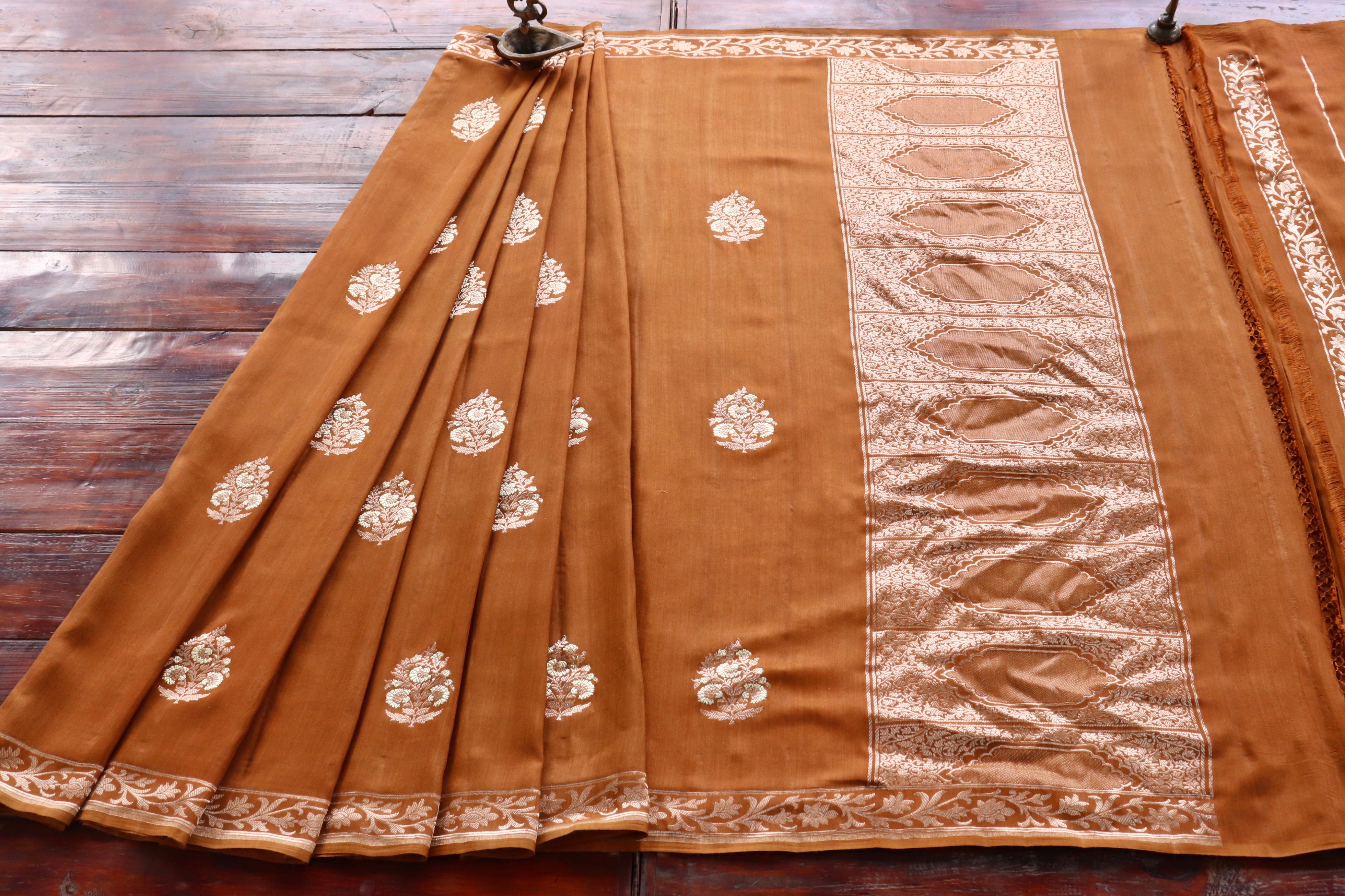 Brown Kadhua Motif Munga Silk Handloom Saree