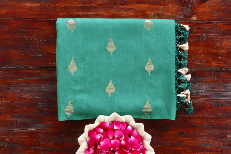 Deep Green handloom Banarsi saree in Munga silk
