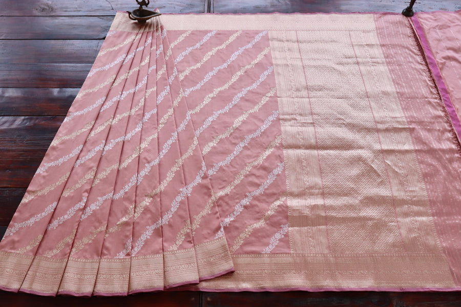 Salmon Pink Aada Jangla Pure Katan Silk Banarasi Saree