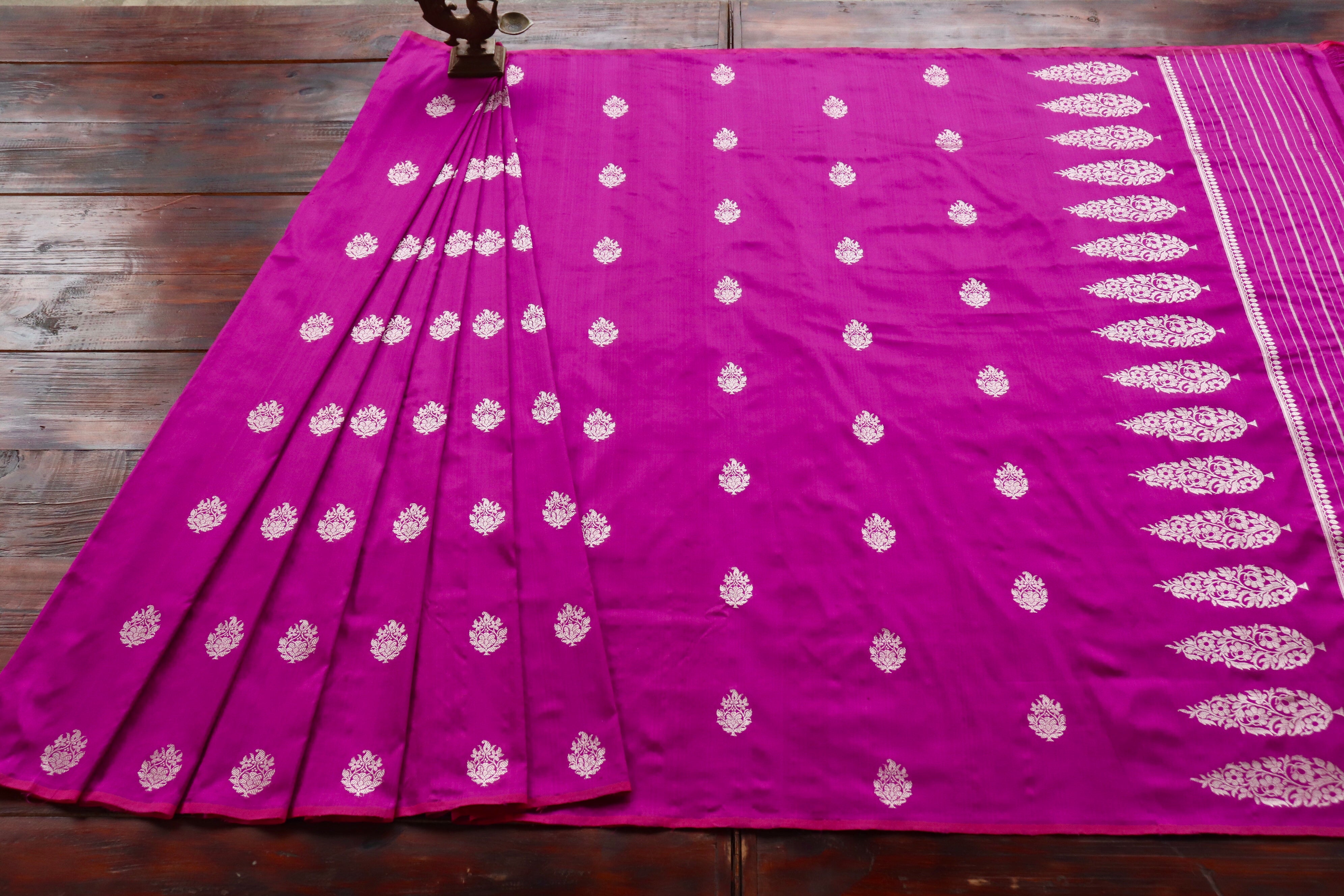 Purple Virsa Kadhua Handwoven Banarasi Saree