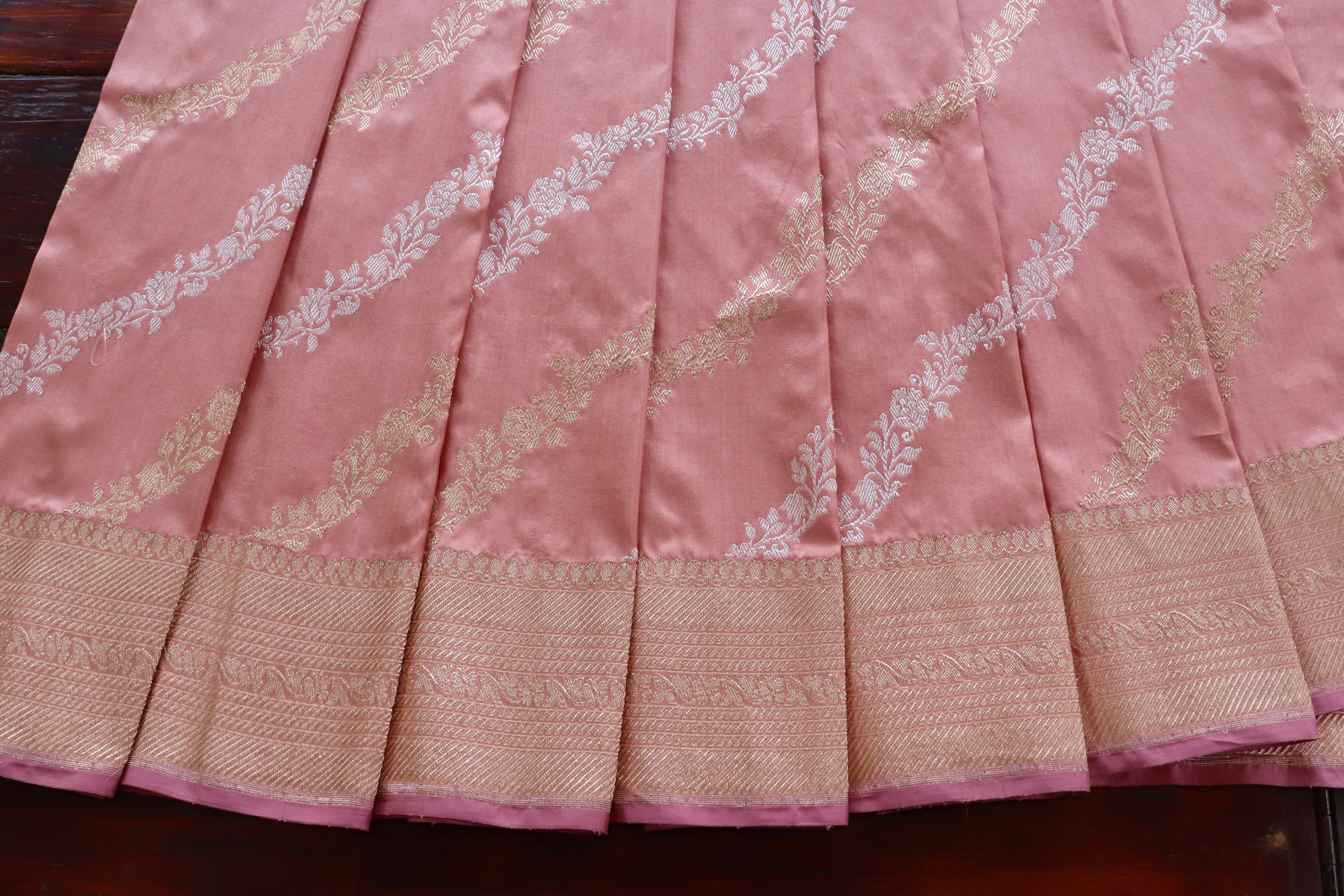 Salmon Pink Aada Jangla Pure Katan Silk Banarasi Saree