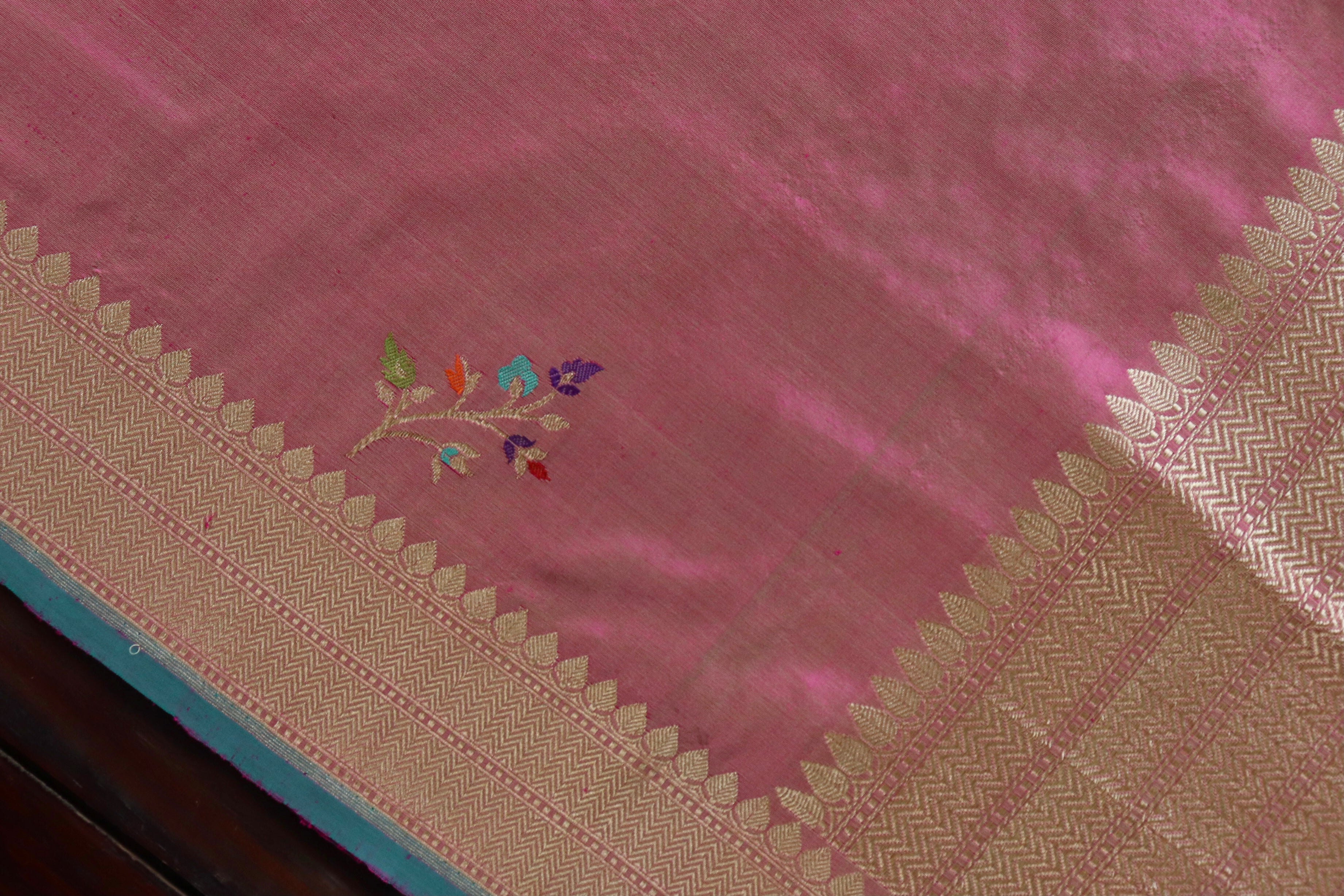 Blush Pink Leaf Motif Pure Silk Handloom Banarasi Dupatta