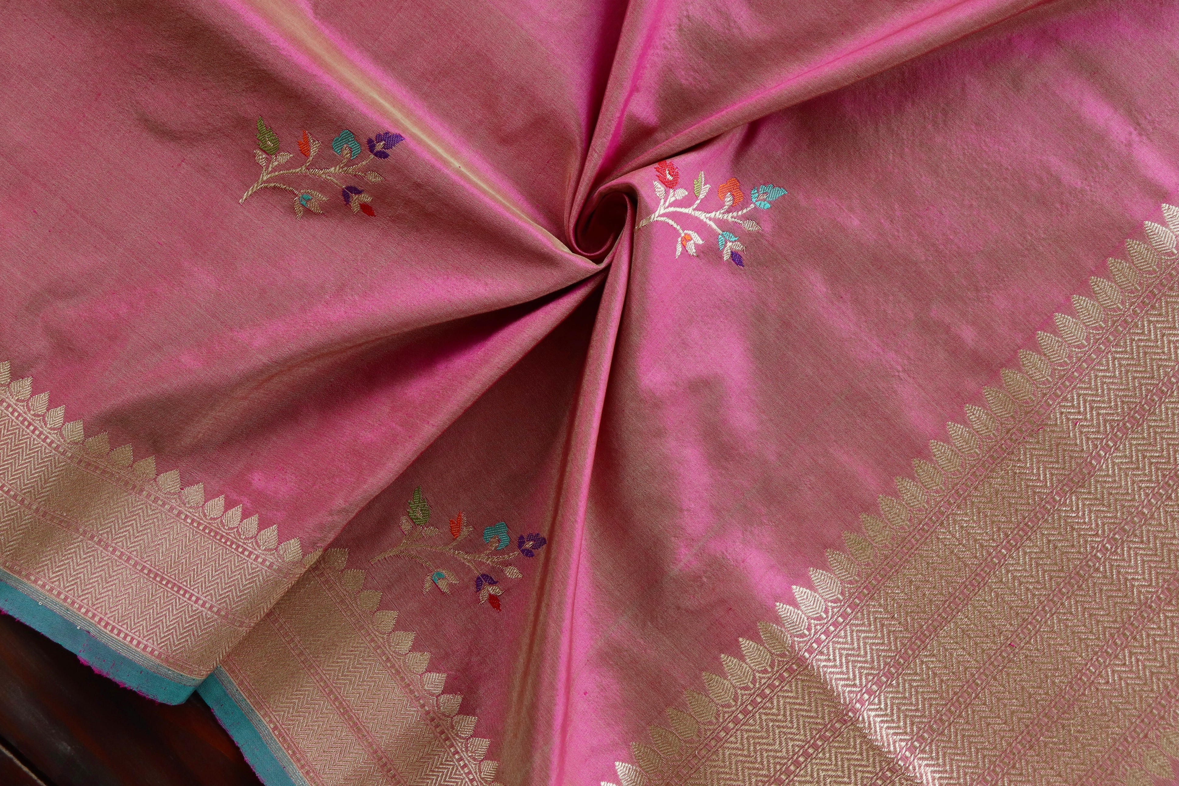 Blush Pink Leaf Motif Pure Silk Handloom Banarasi Dupatta