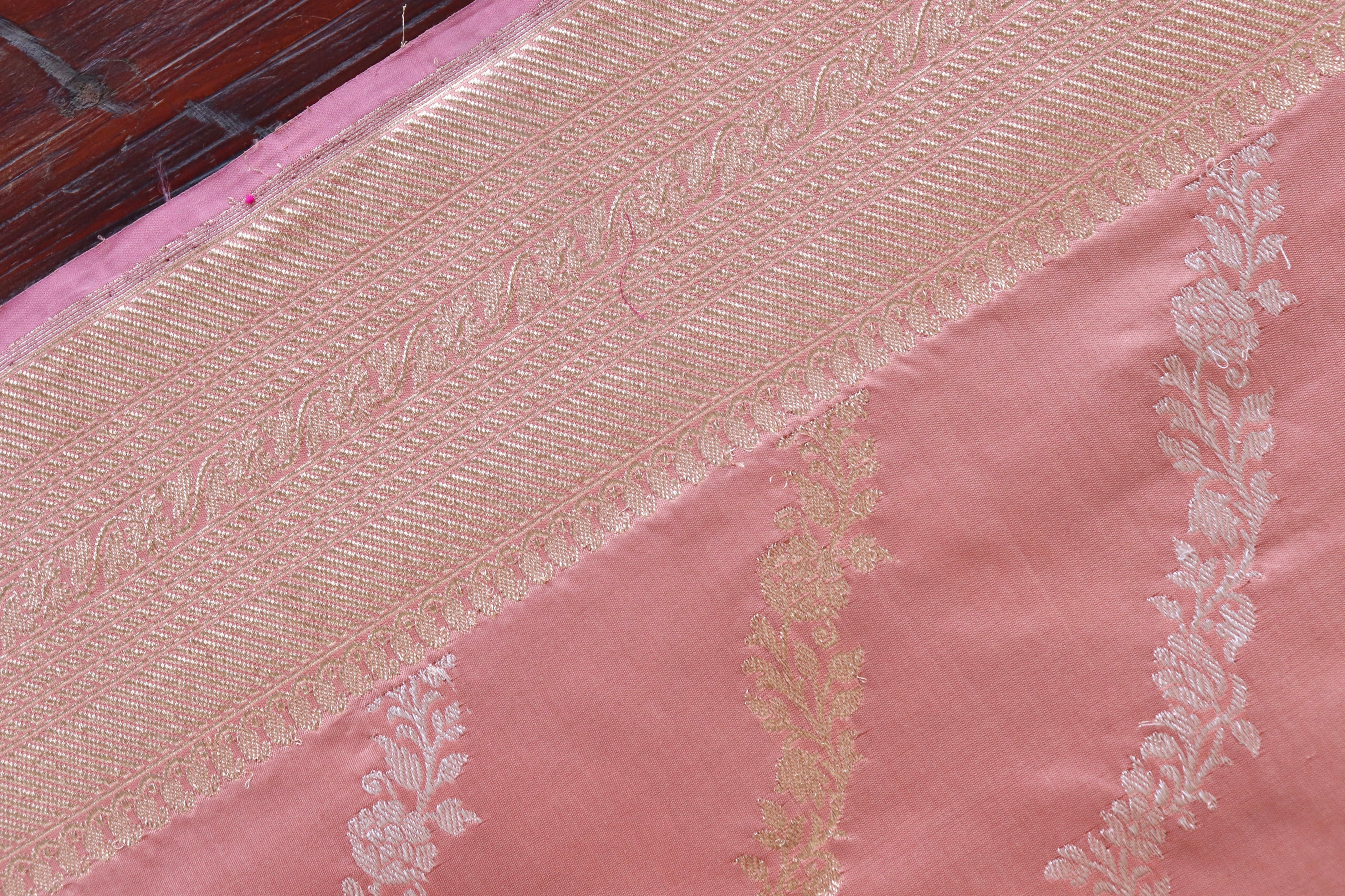 Salmon Pink Aada Jangla Pure Katan Silk Banarasi Saree