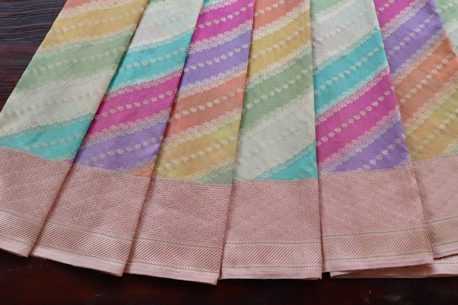 Aanchal motif on Multicolor Rangkaat Banarasi saree