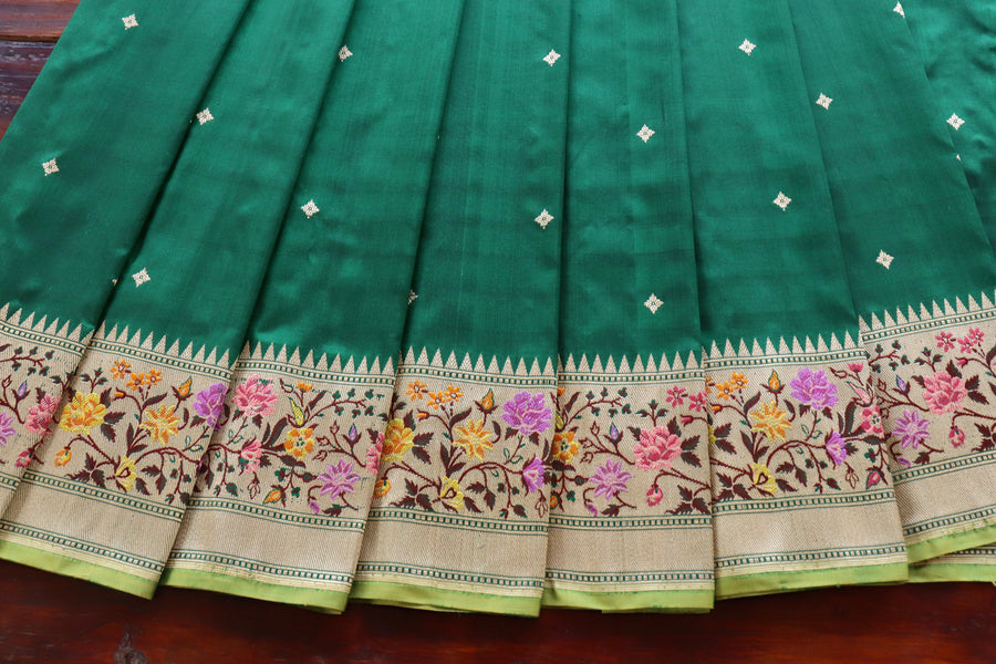 Green Meenadar Kadhua  Pure Silk Handloom Banarasi Saree
